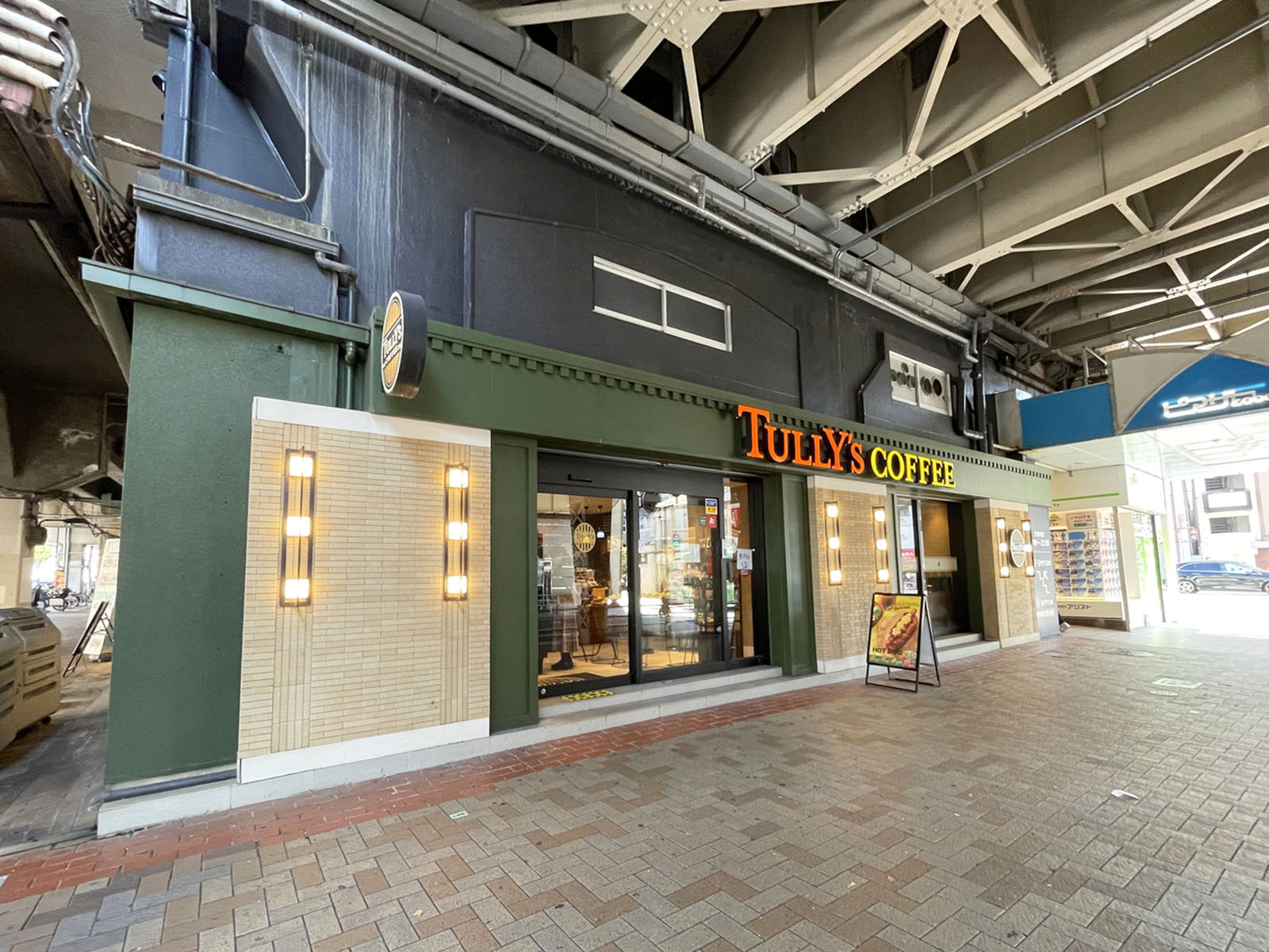 近くのタリーズコーヒー ピアザ神戸店
