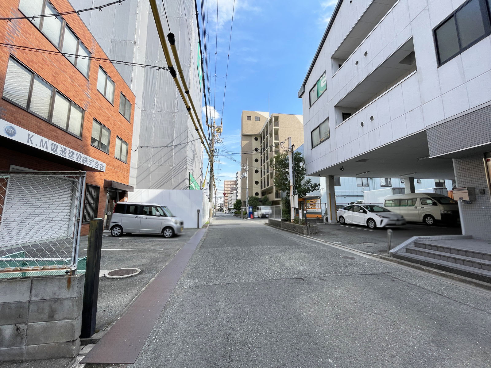 不二美ビル江坂前面の通り