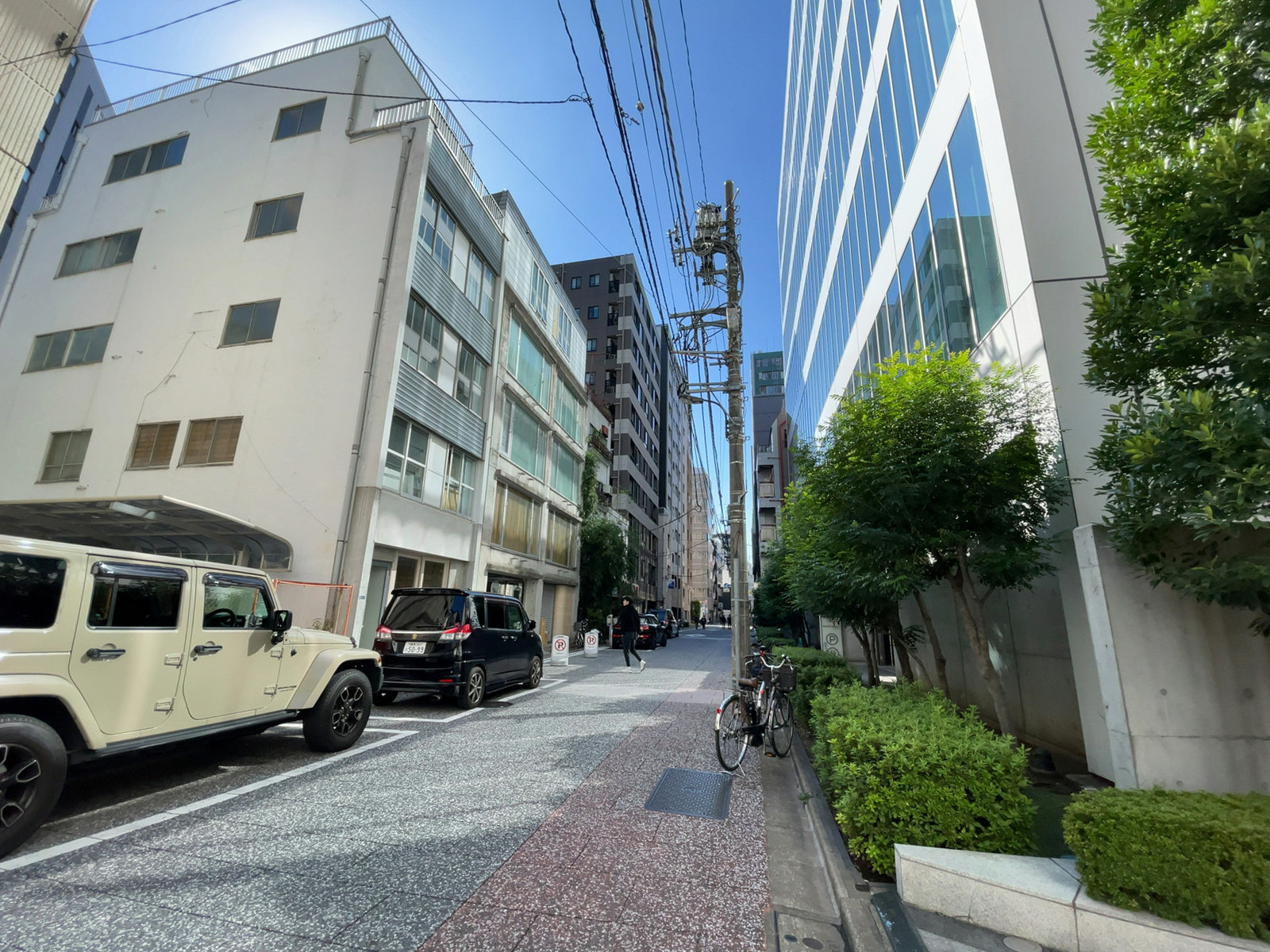 サンライズ橘前面の通り