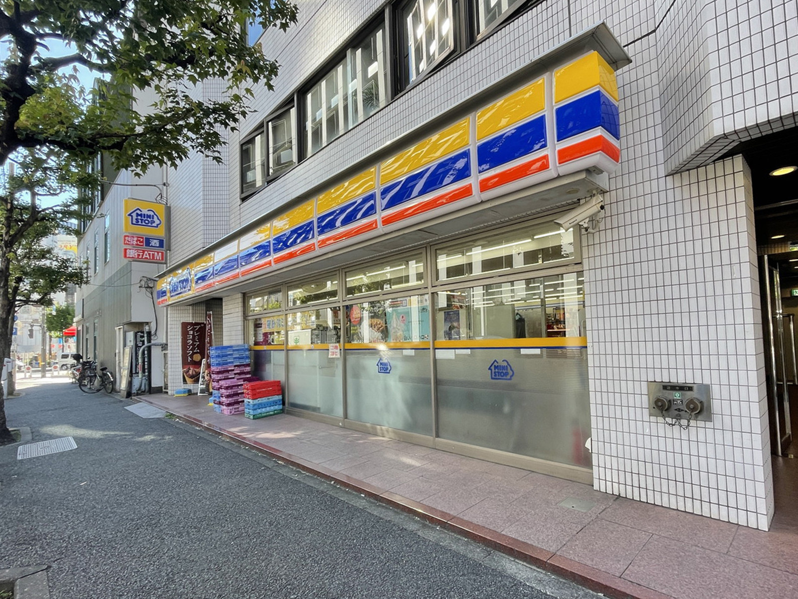並びのミニストップ 神田神保町1丁目店