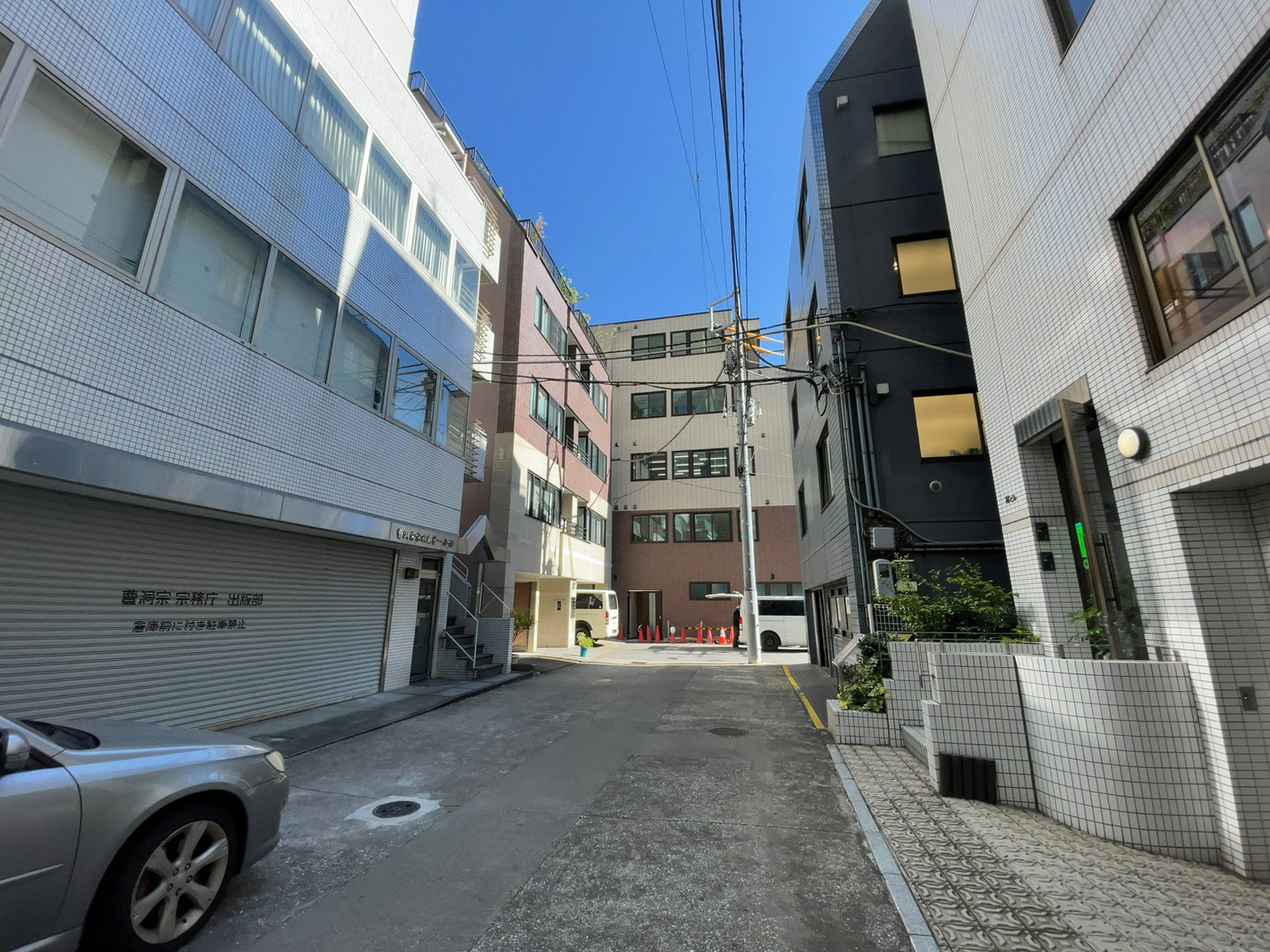 芝MARビル前面の通り