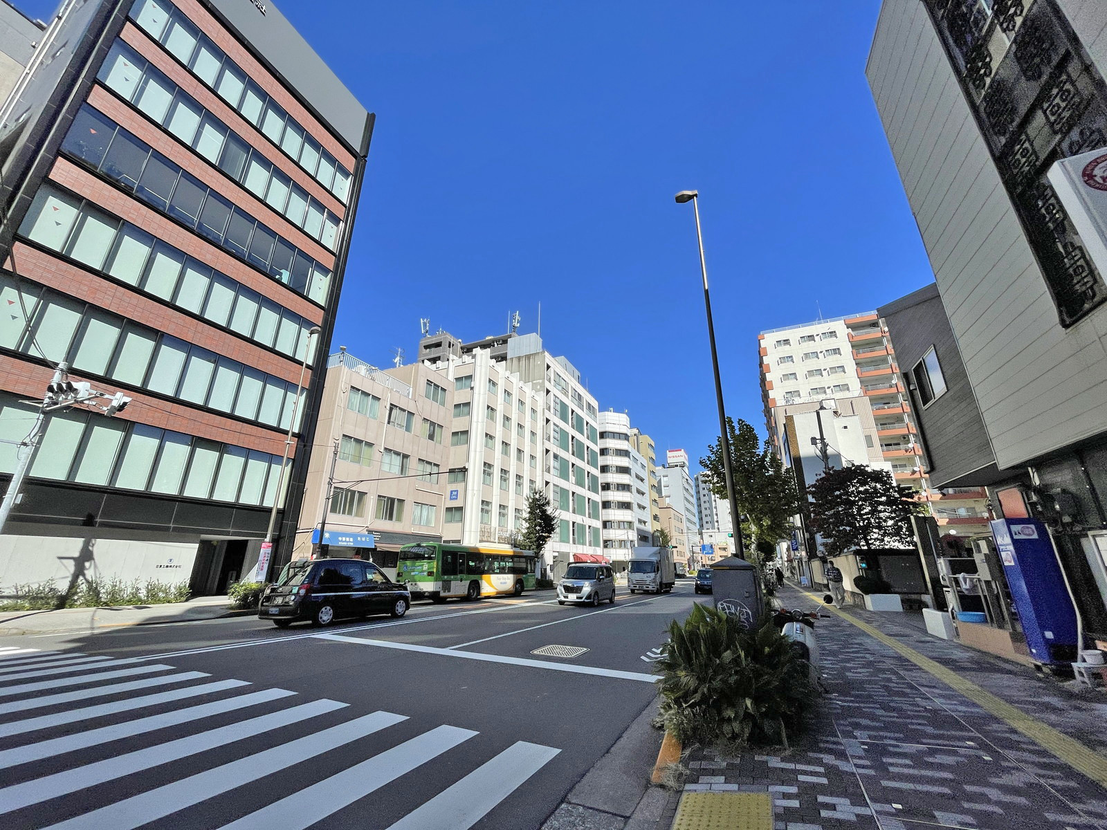 FBR三田ビル前面の通り