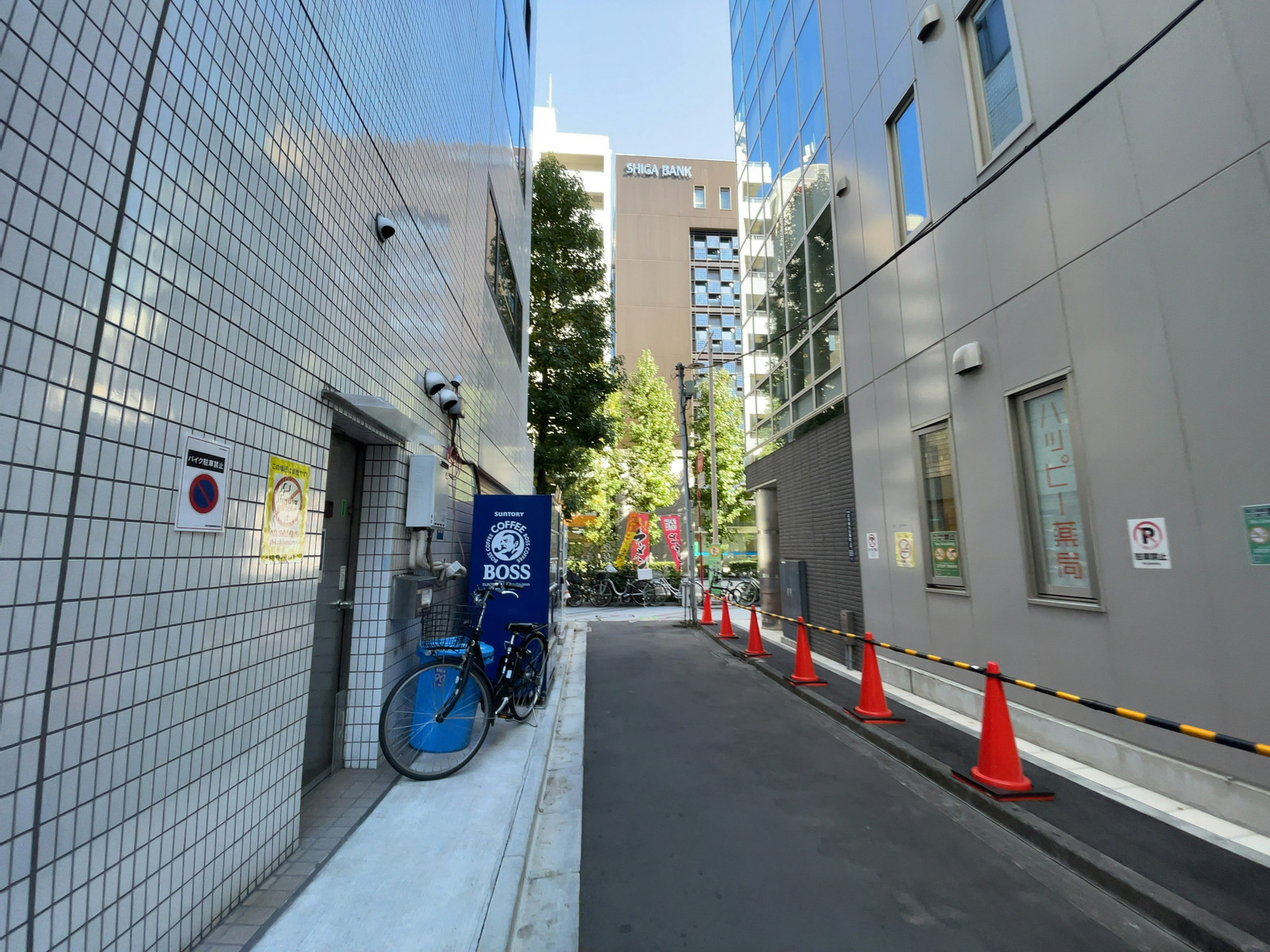 新小伝馬町ビル前面の通り