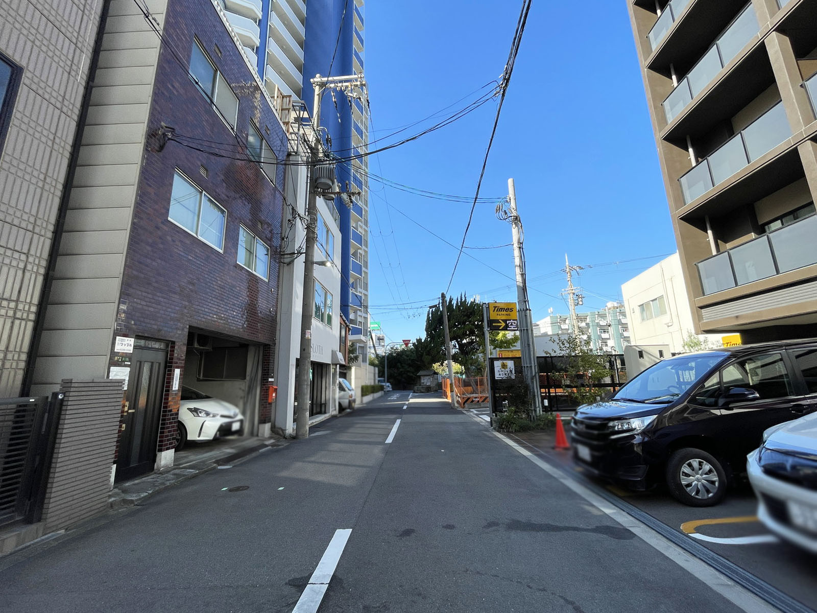 田渕ビル前面の通り