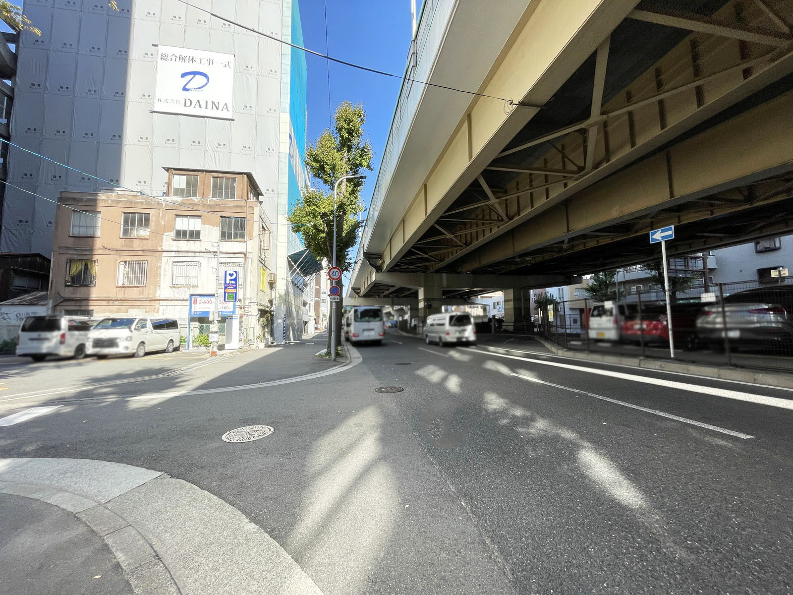 淀川5番館前面の通り