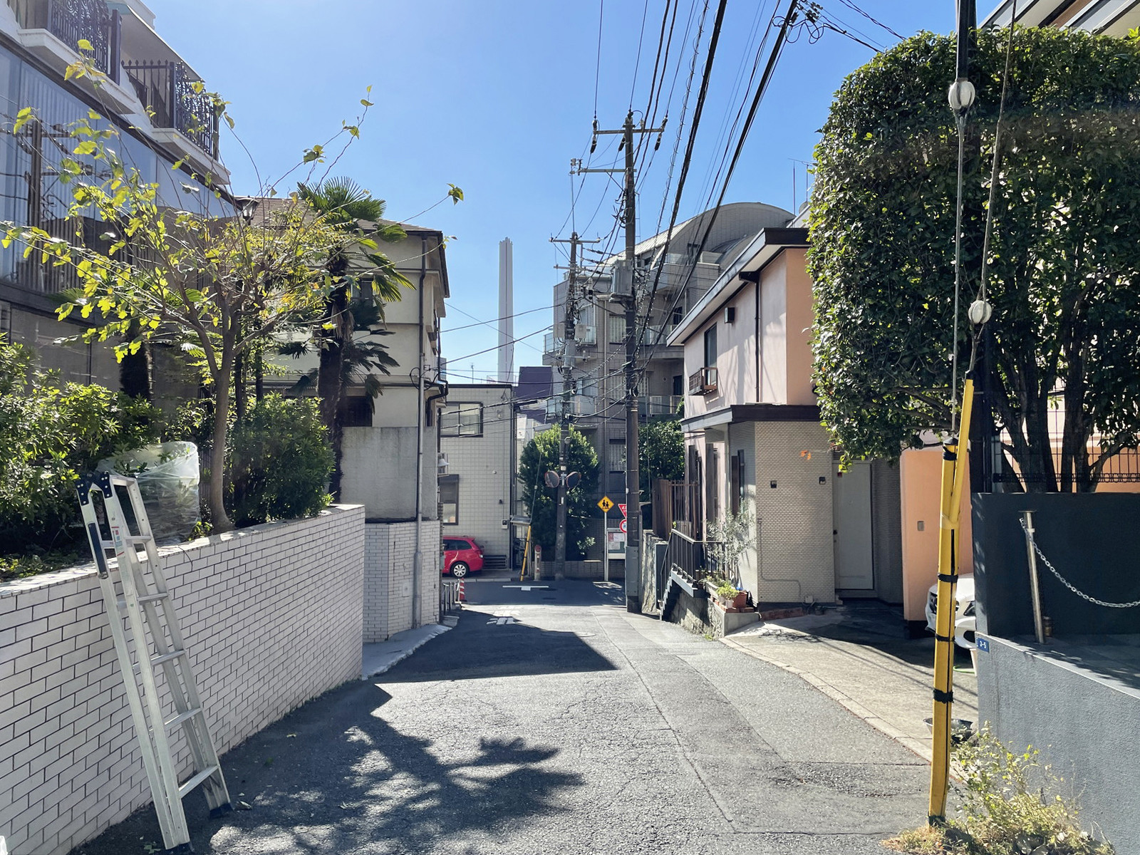 キタ・ビルデンス前面の通り