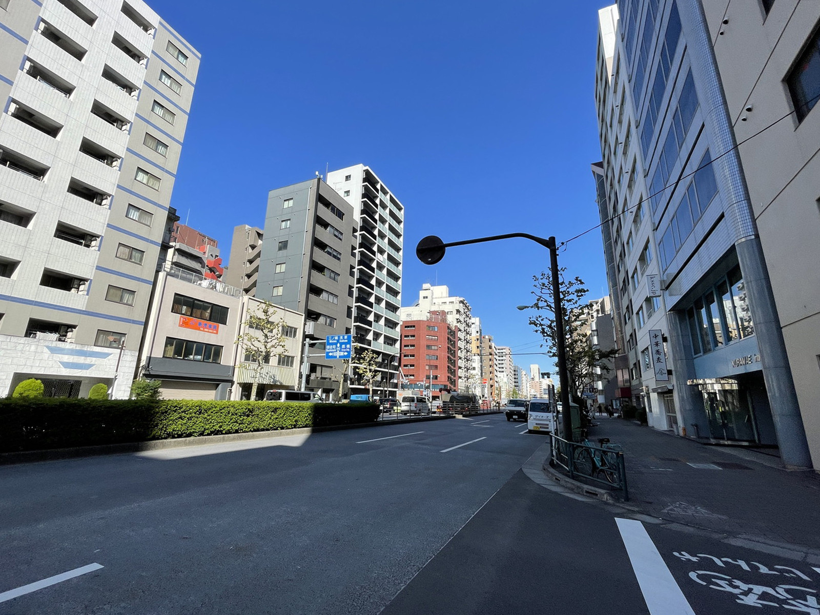 蔵前石原ビル前面の国際通り