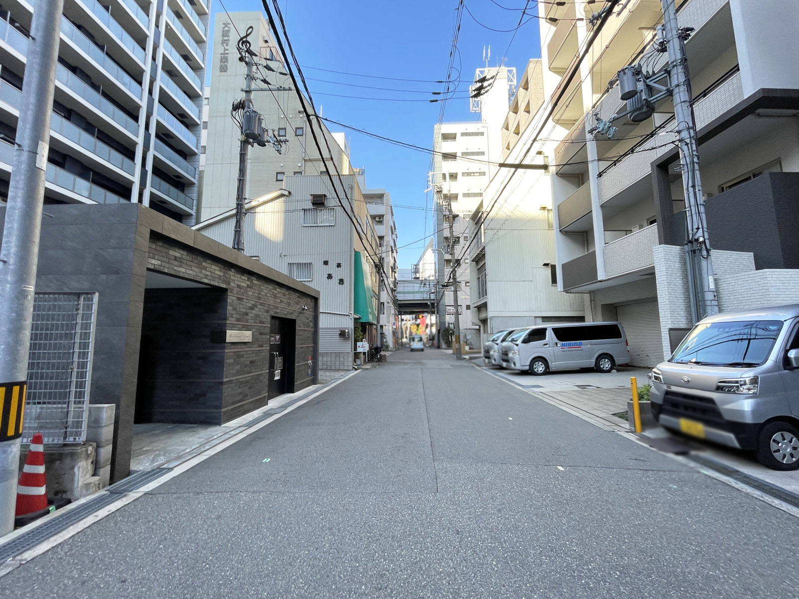大同パークサイドビル前面の通り