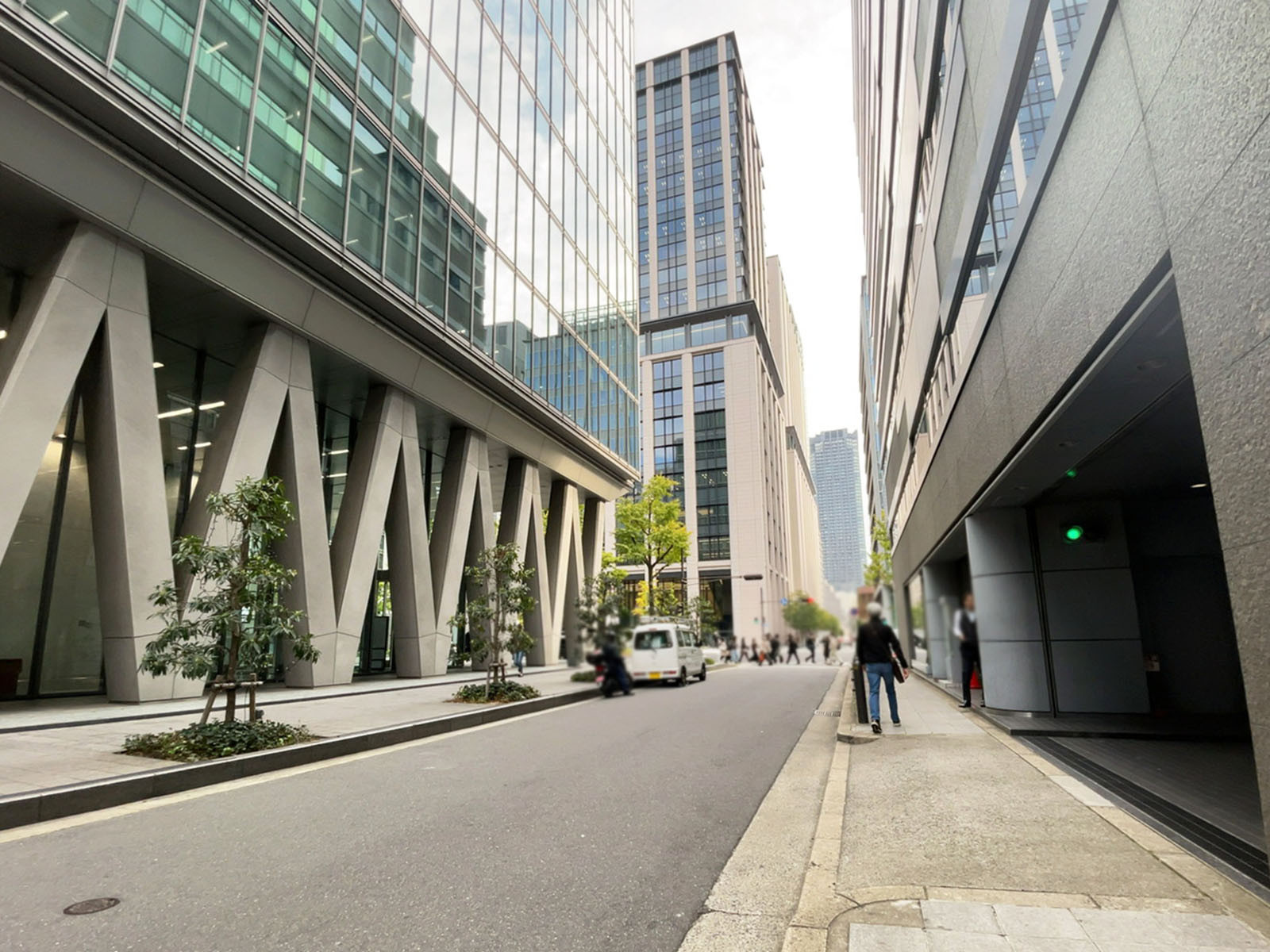 PMO淀屋橋前面の通り
