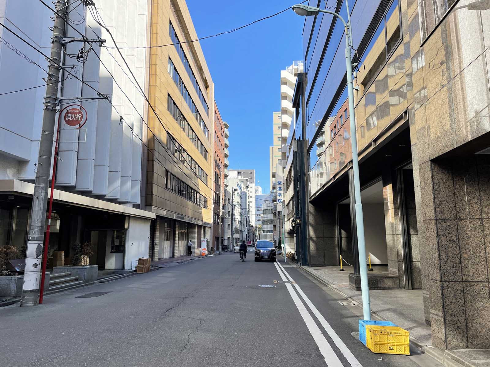 サンビル前面の通り
