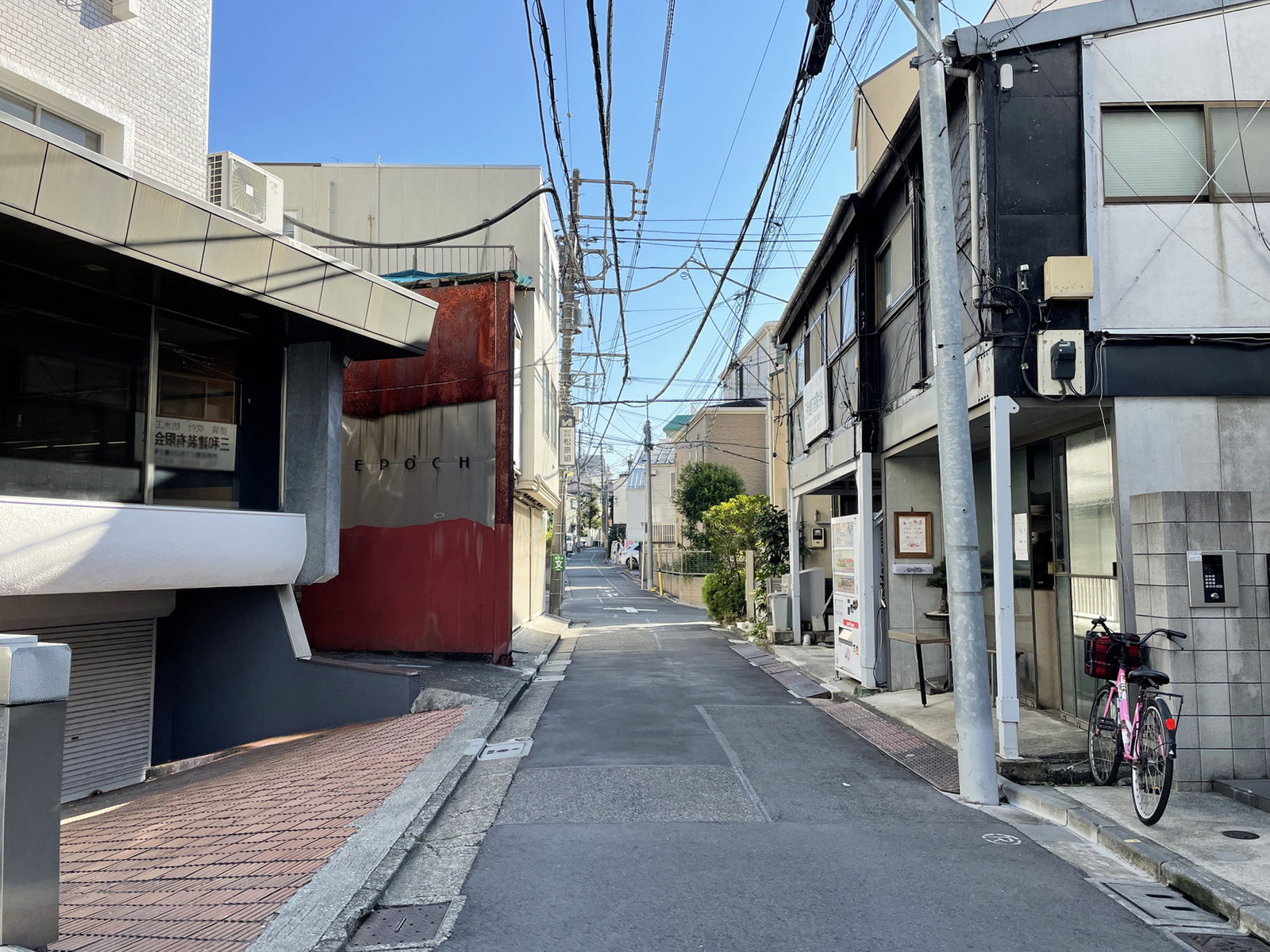 周辺は閑静なエリア