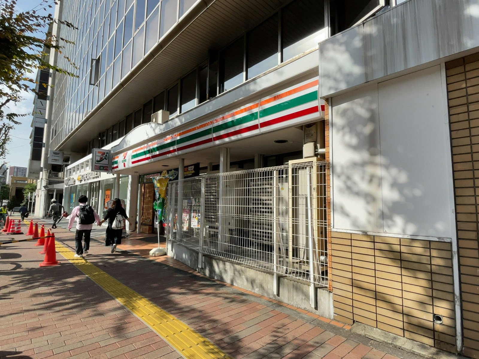 近くのセブンイレブン 港区芝浦1丁目店