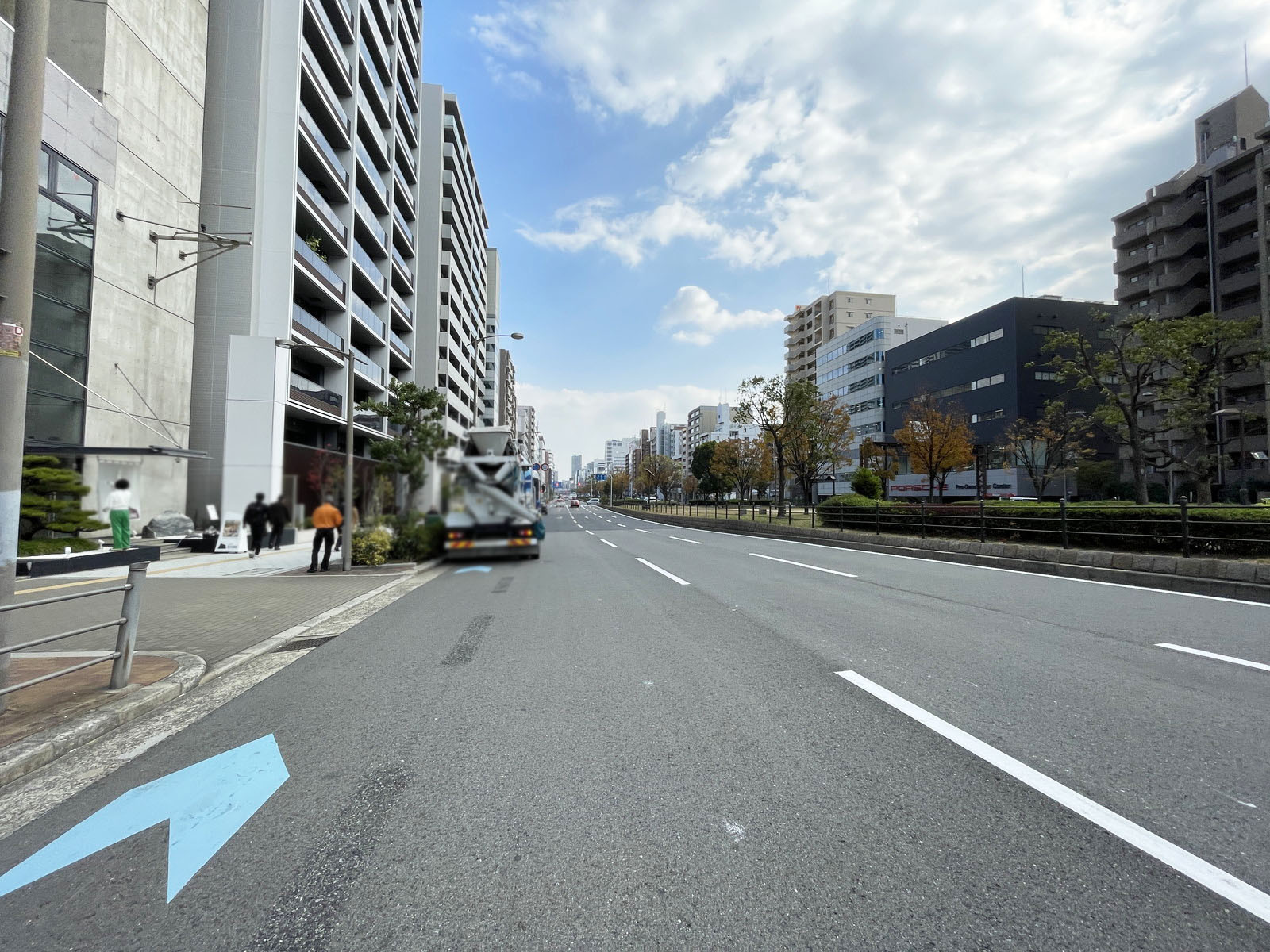 BADGE長堀ビル前面の通り