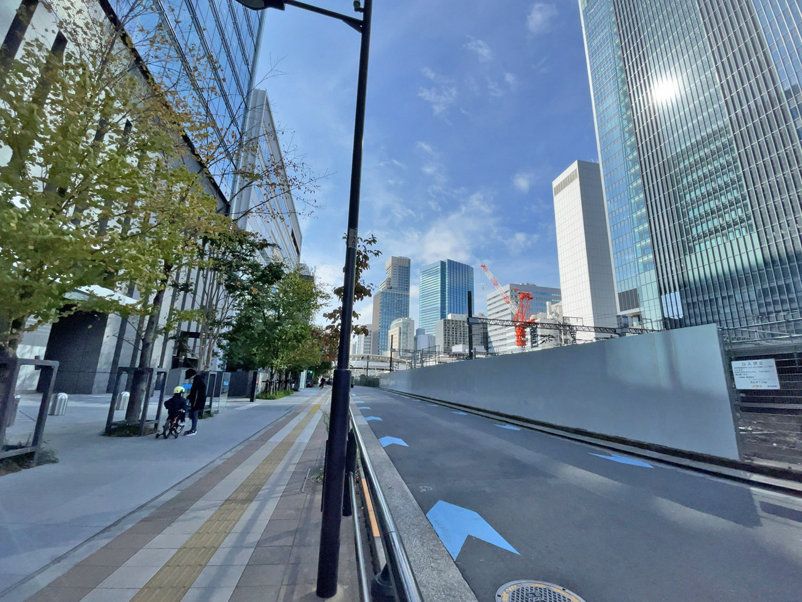 msb Tamachi 田町ステーションタワーN前面の通り