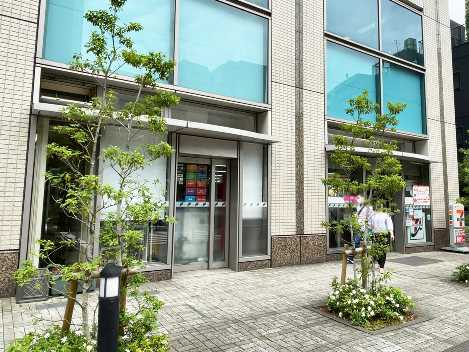 至近のセブンイレブン 中央区新川1丁目店