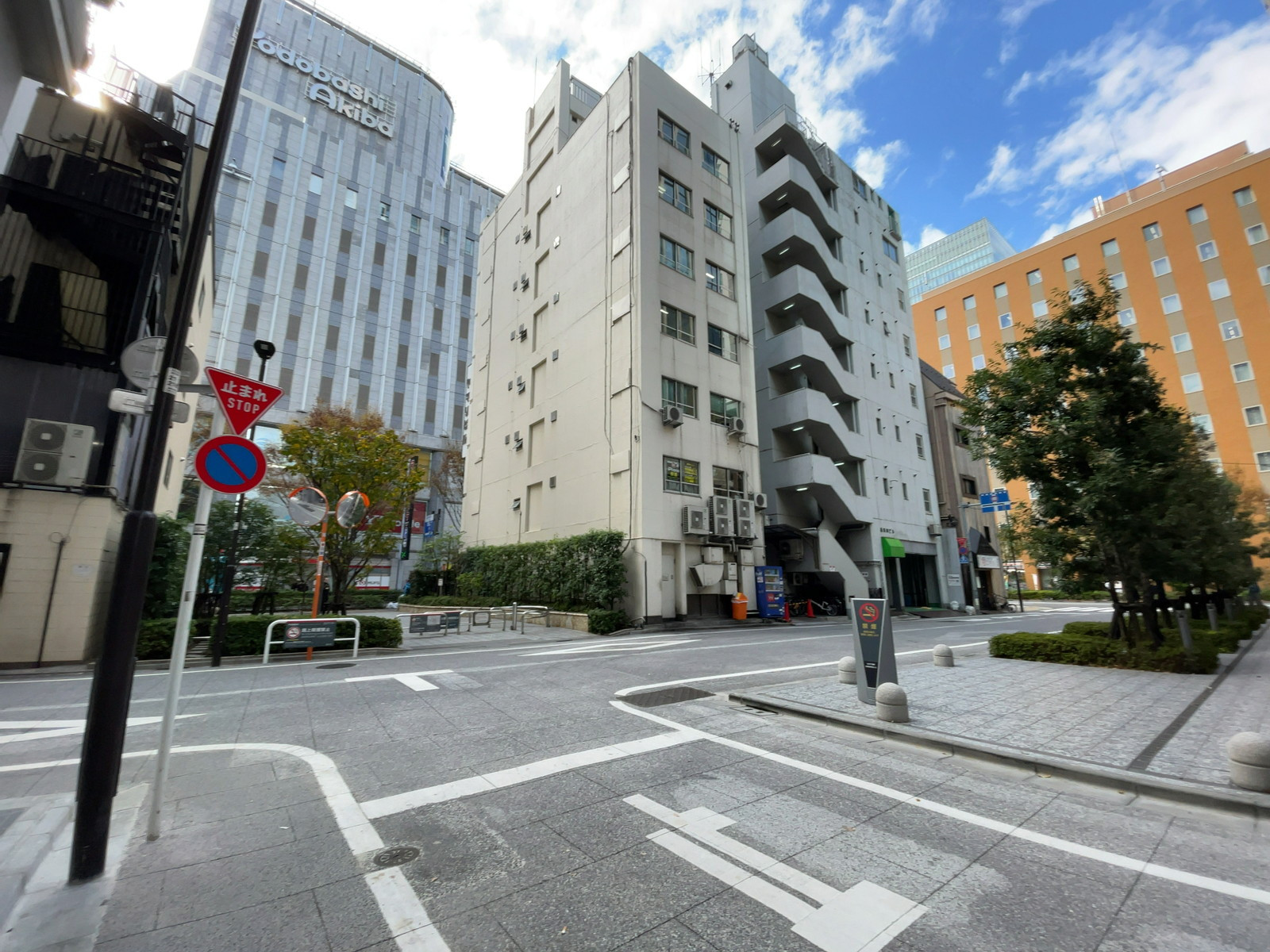 CIRCLES秋葉原駅前前面の通り