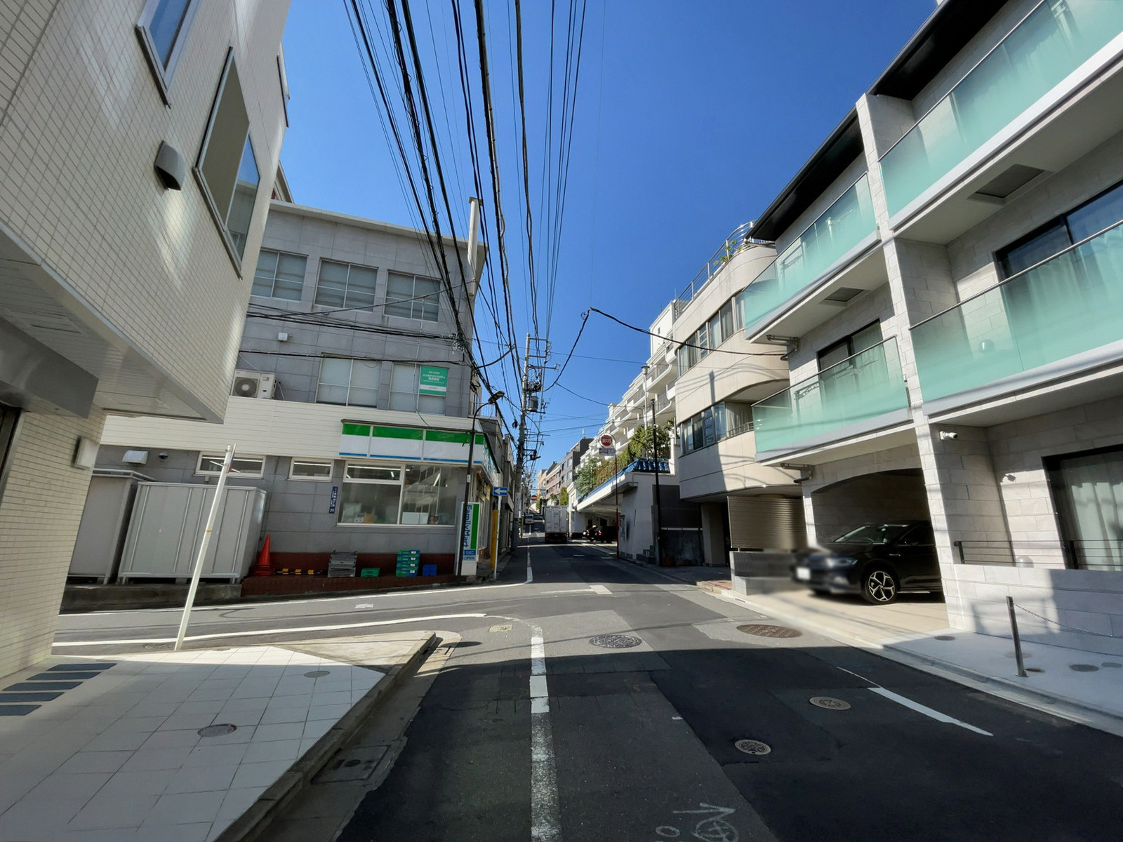 サザン高輪前面の通り