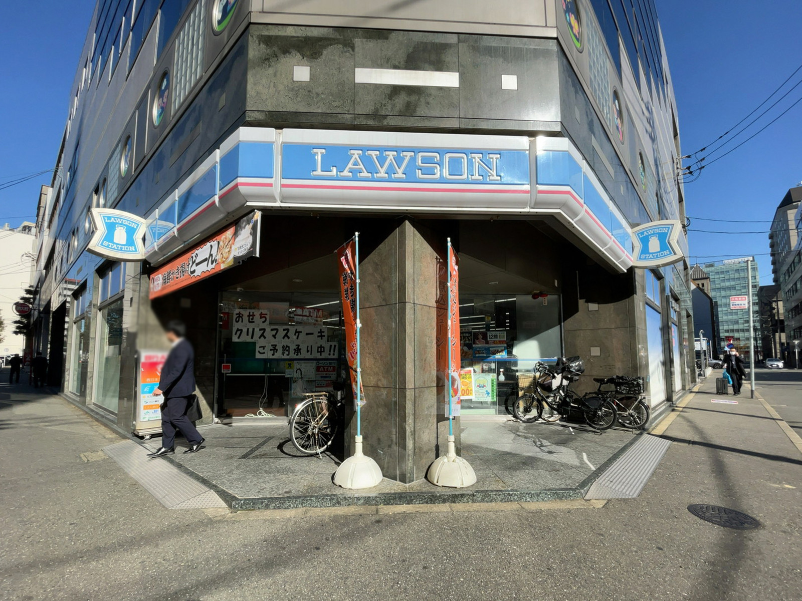 徒歩1分ぼローソン福岡博多駅前二丁目店