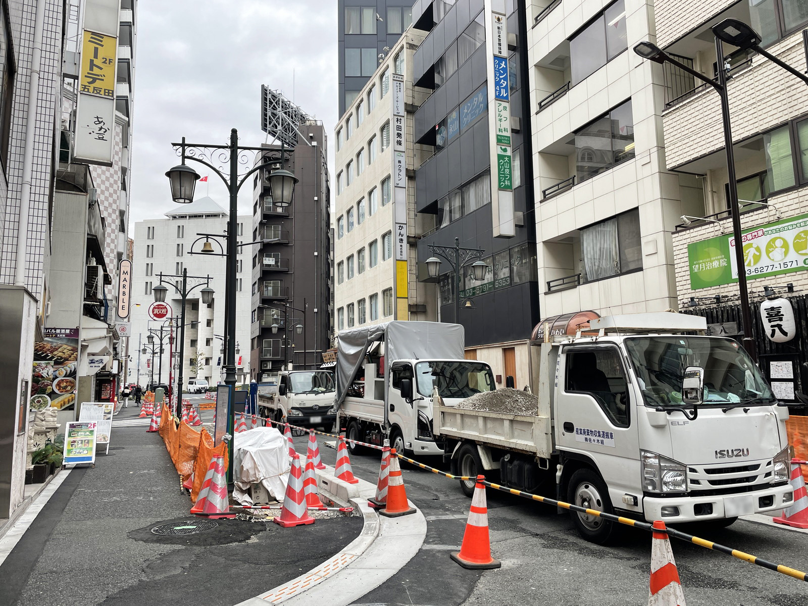 小沼ビル前面の通り