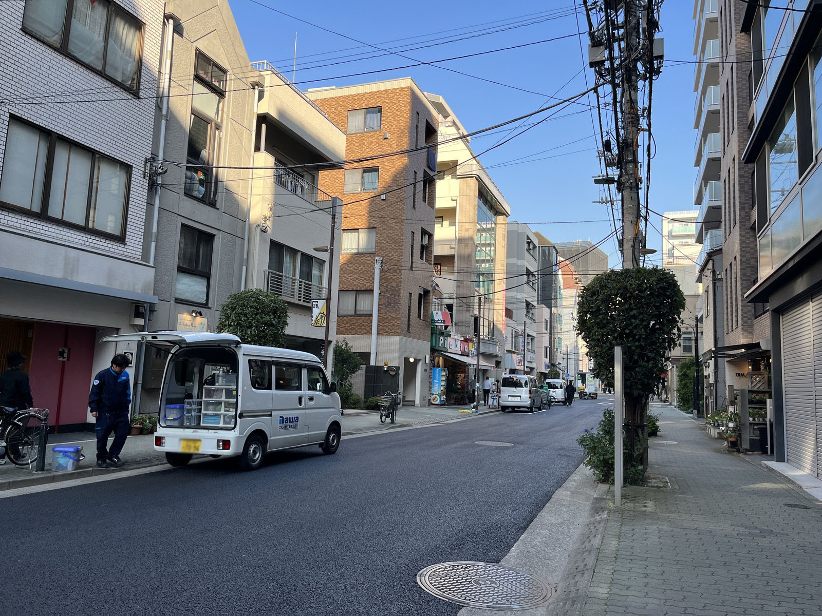 イシダビル前面の通り