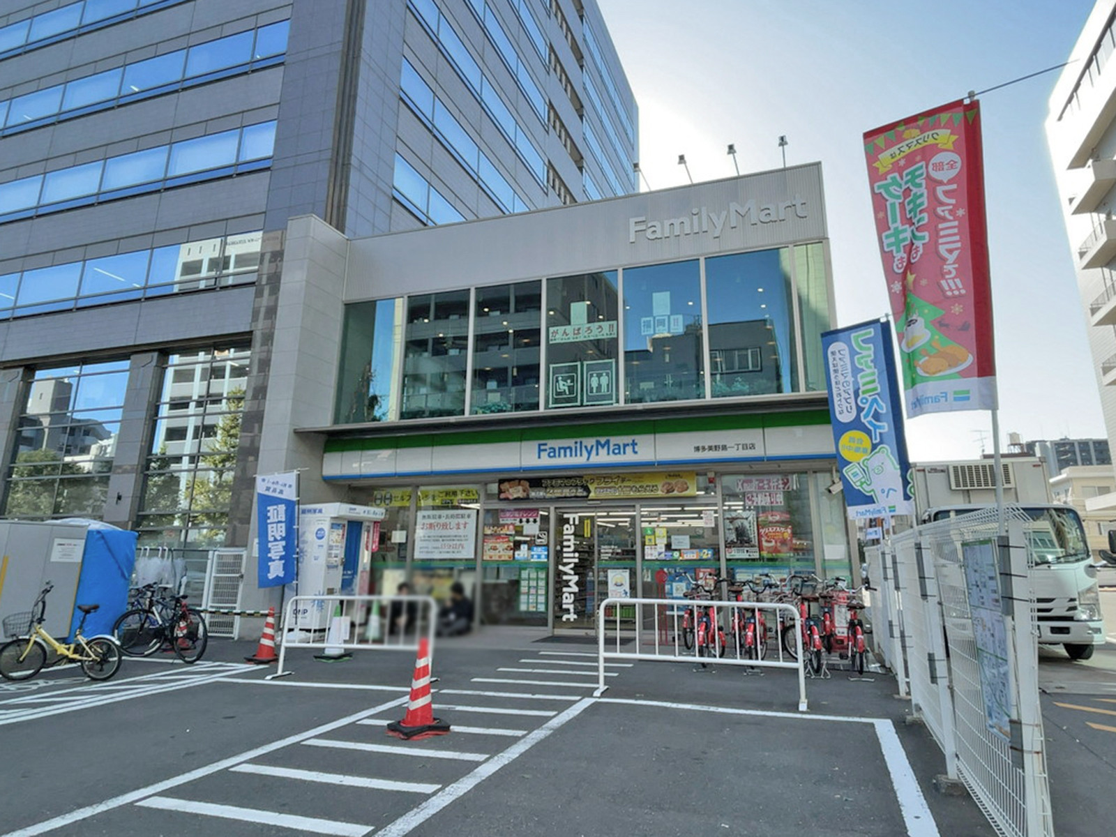 徒歩3分のファミリーマート 博多美野島一丁目店