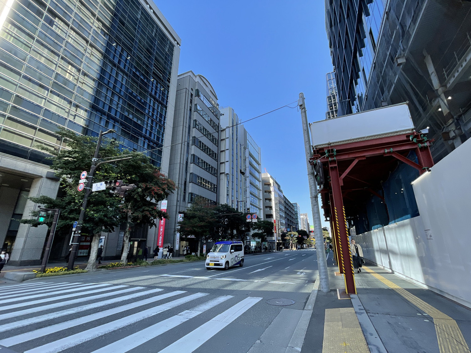 日之出福岡ビル前面の通り