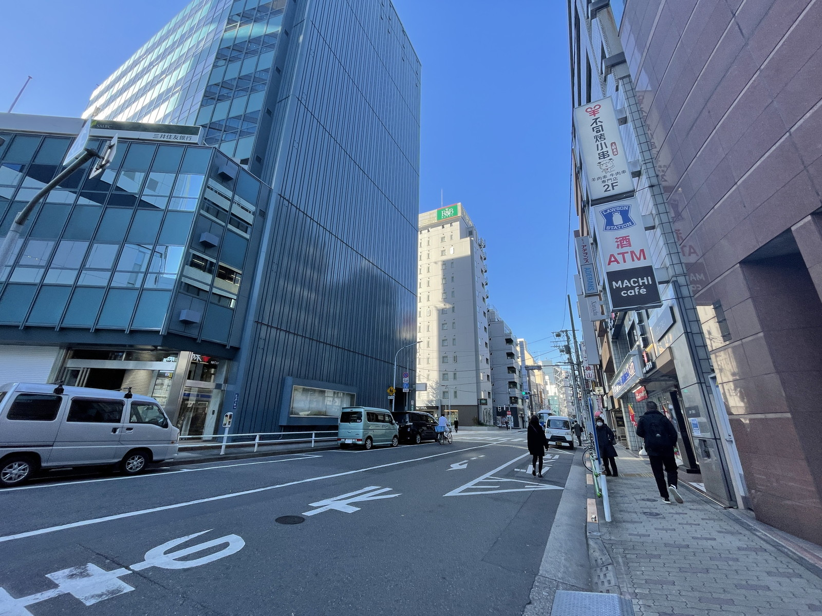 原ビル前面の通り