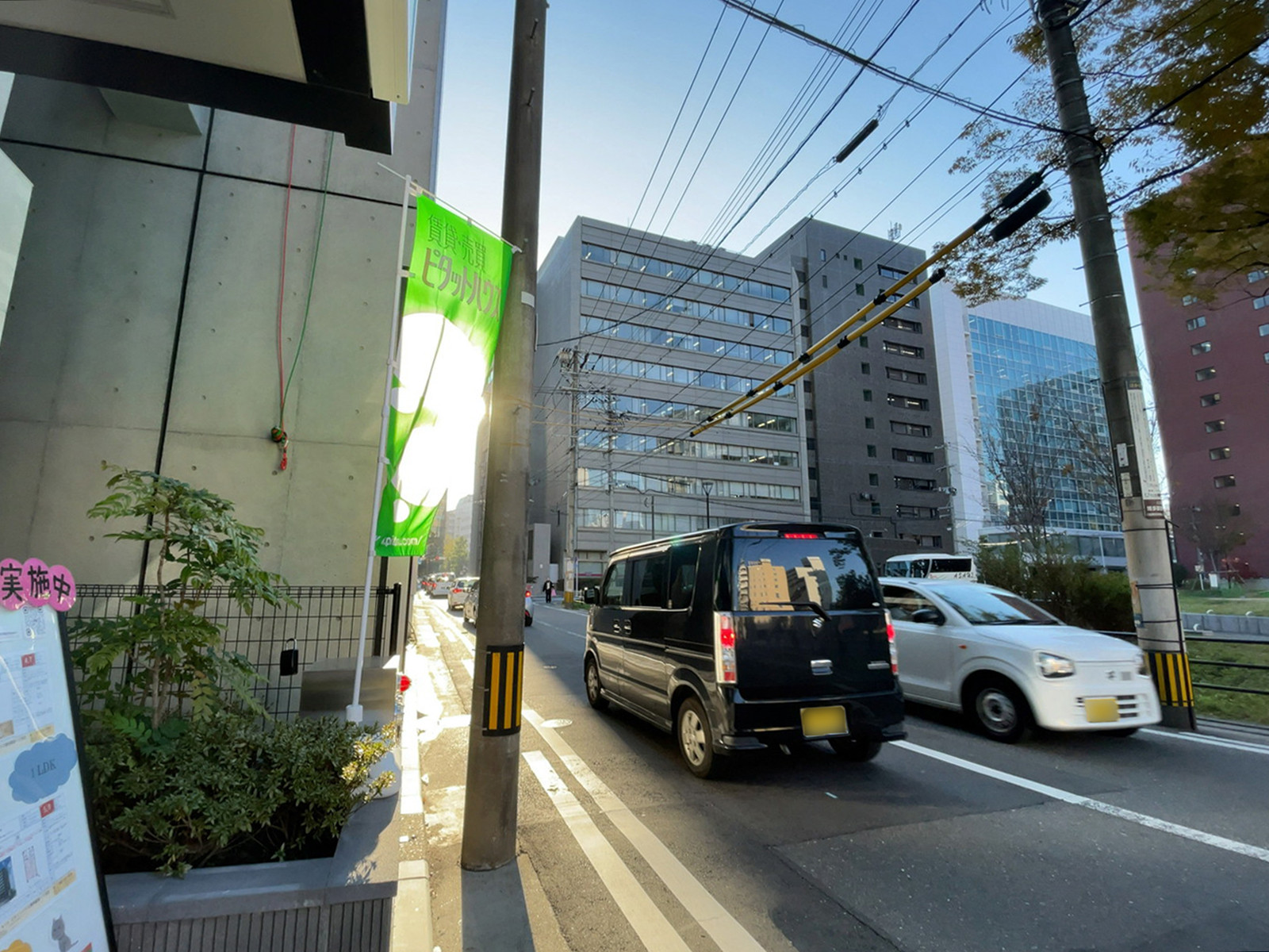 博多プレイスワン前面の出来町通り