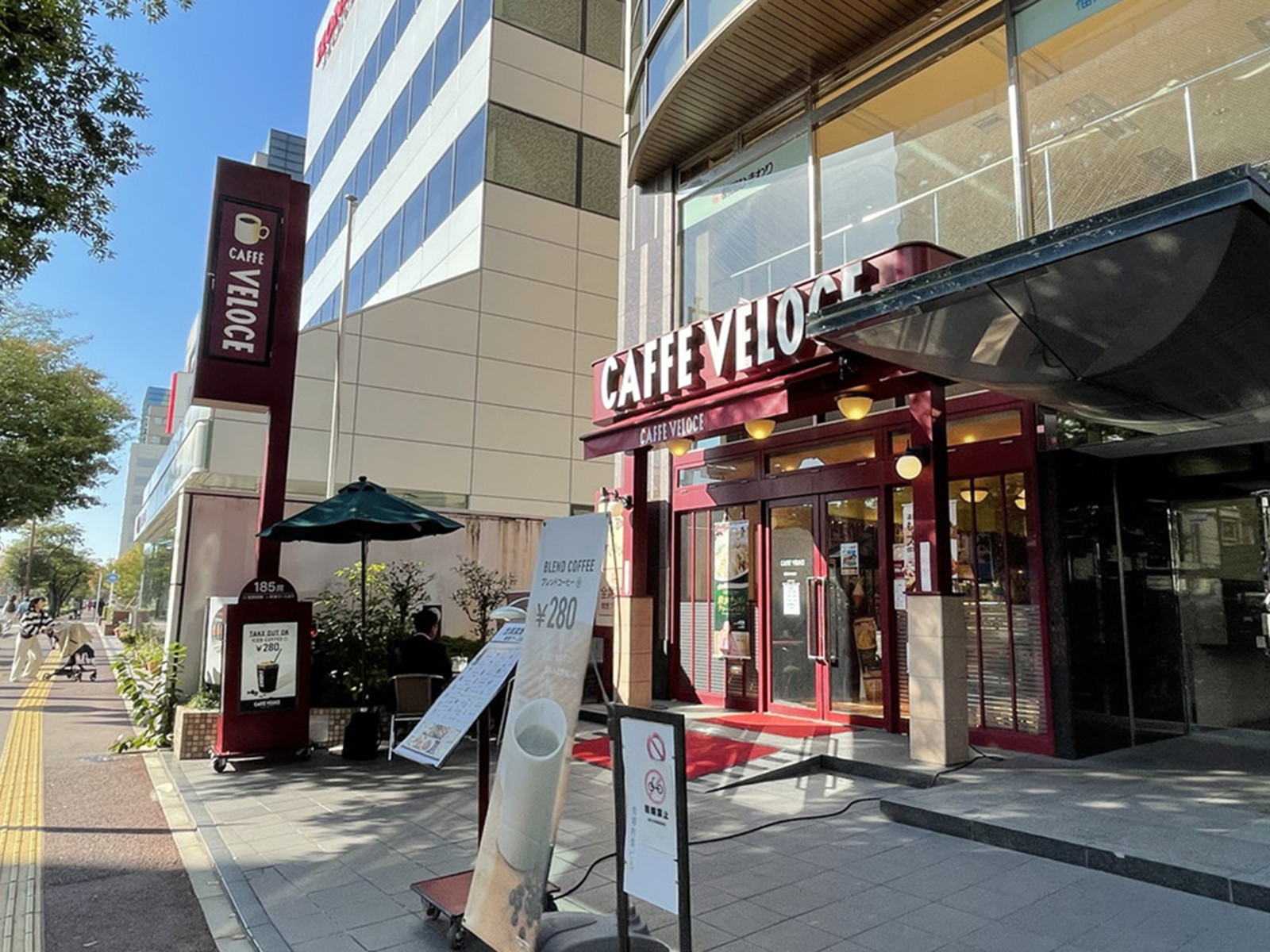 徒歩1分のカフェ・ベローチェ福岡赤坂店