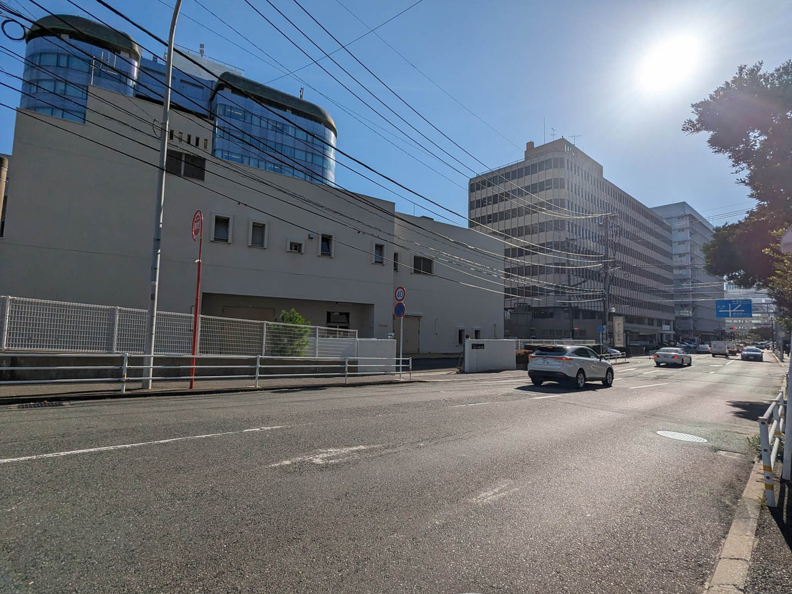 福岡真和ビル前面の通り