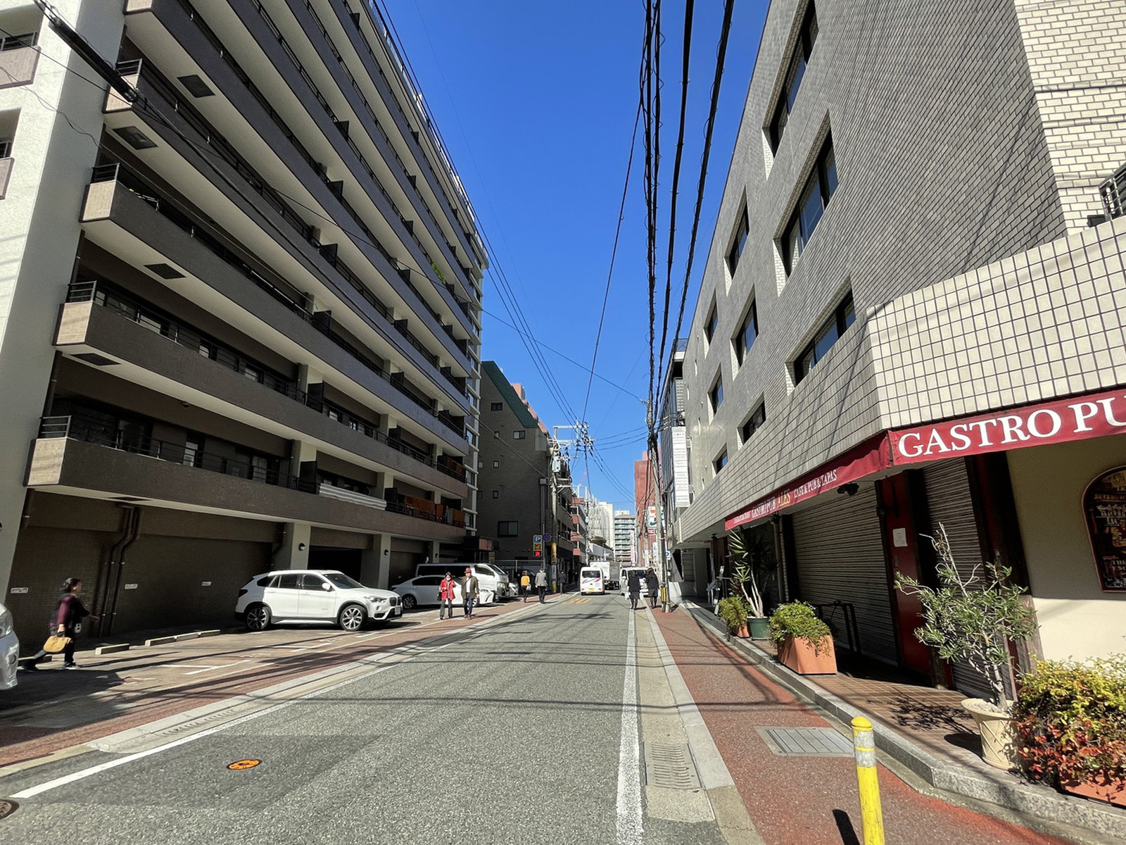 グラフィックメゾン舞鶴前面の通り