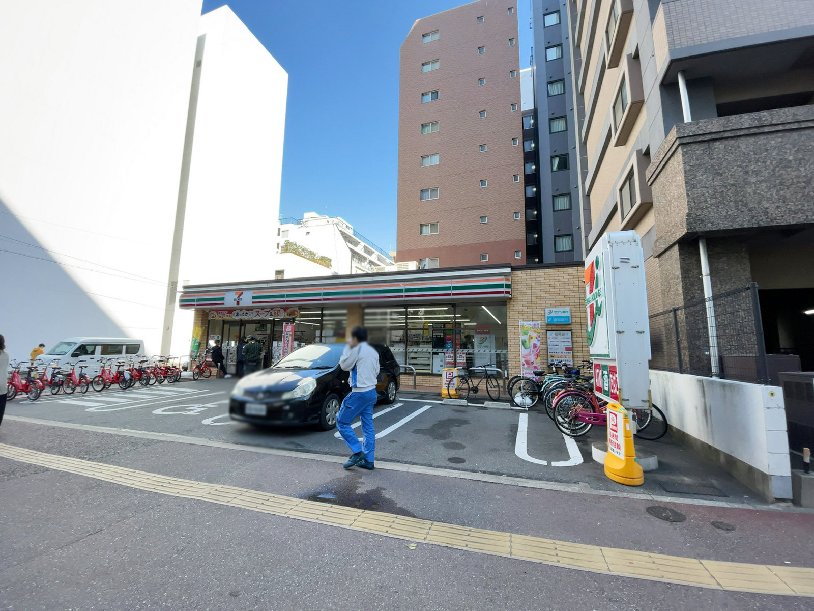 近くのセブンイレブン 博多住吉神社前店