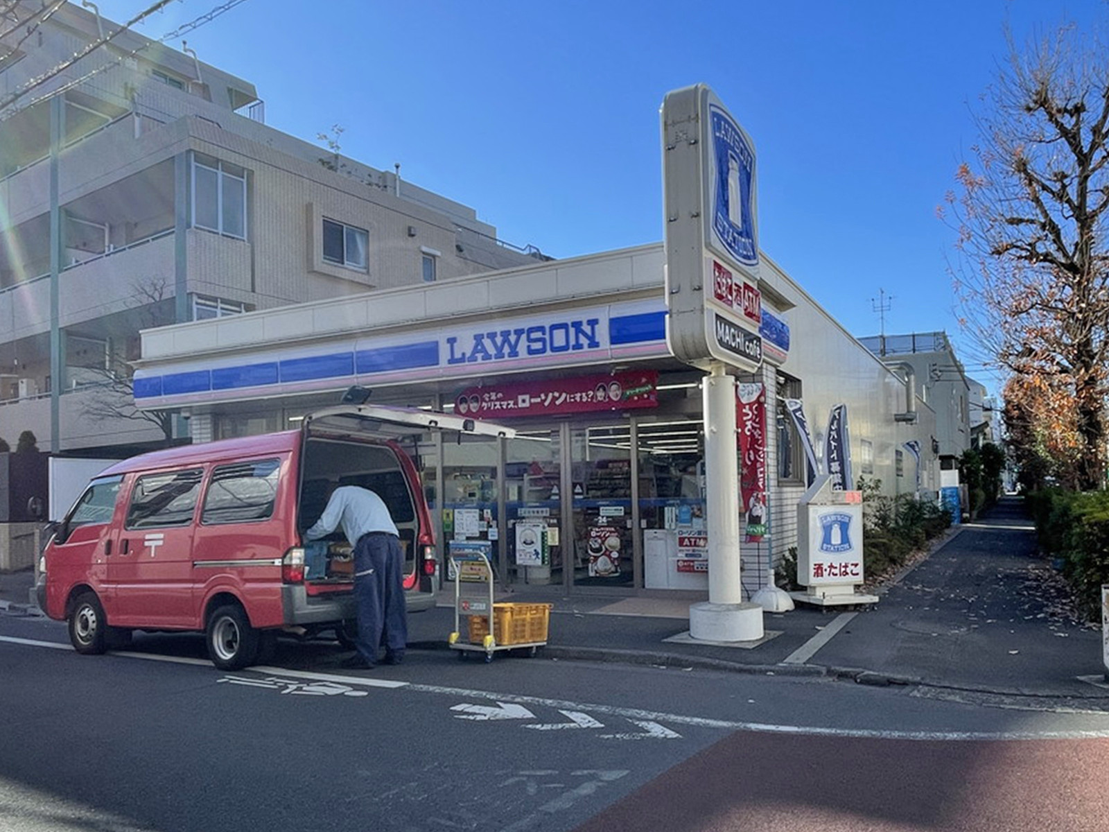徒歩5分のローソン世田谷桜新町2丁目店