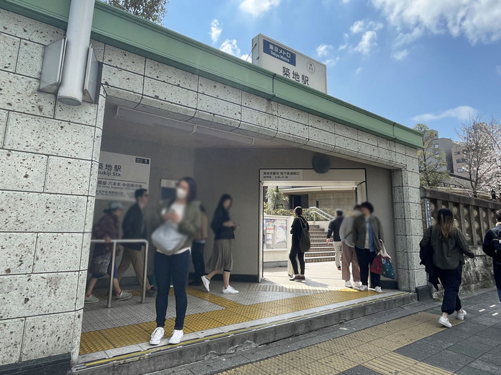 最寄りの「築地駅」