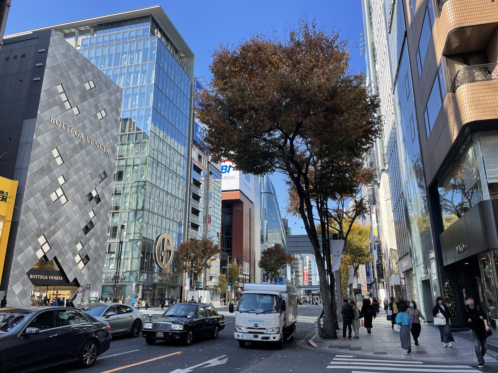 付近の銀座通り