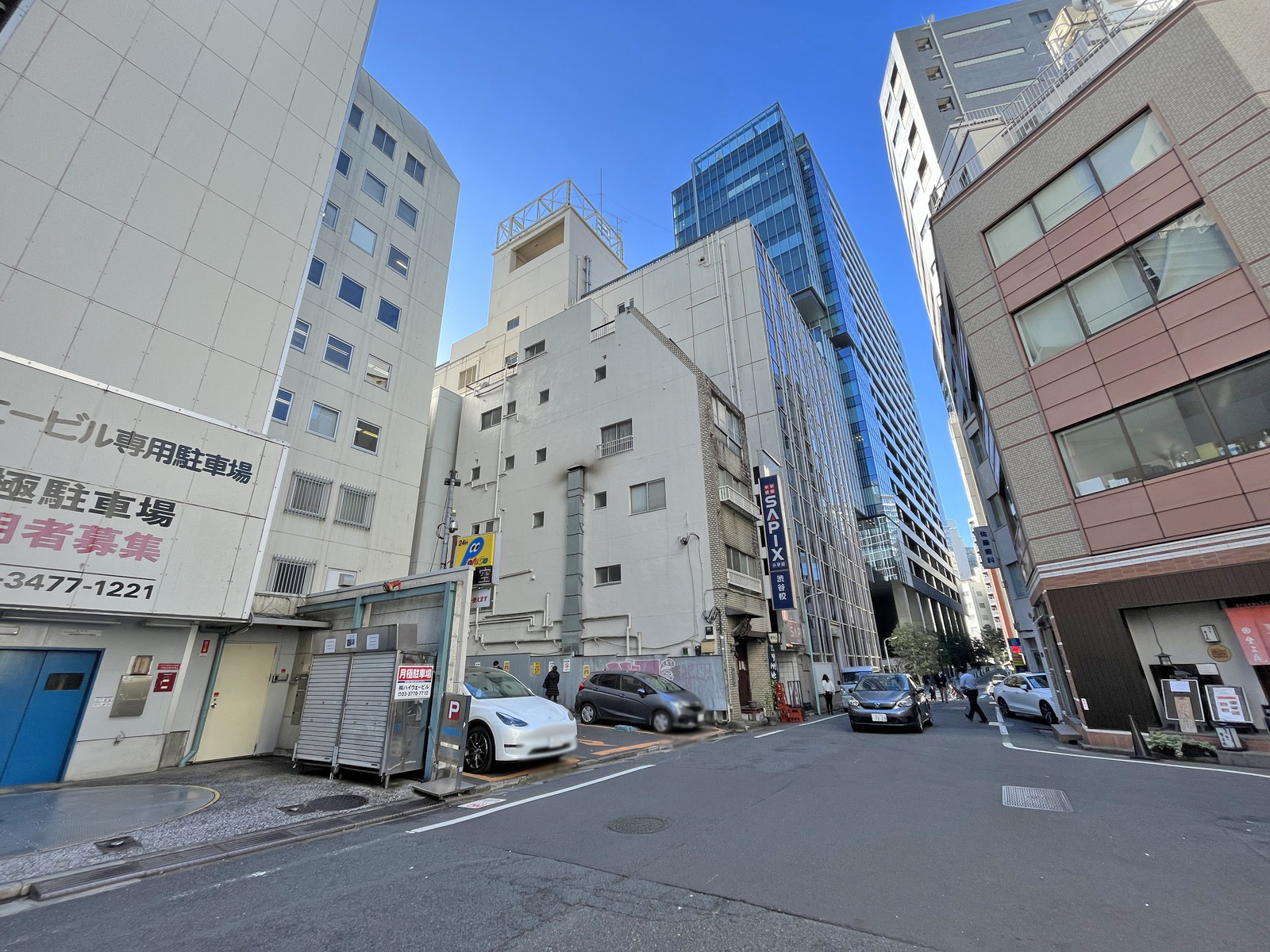 オペラハウス渋谷前面通り