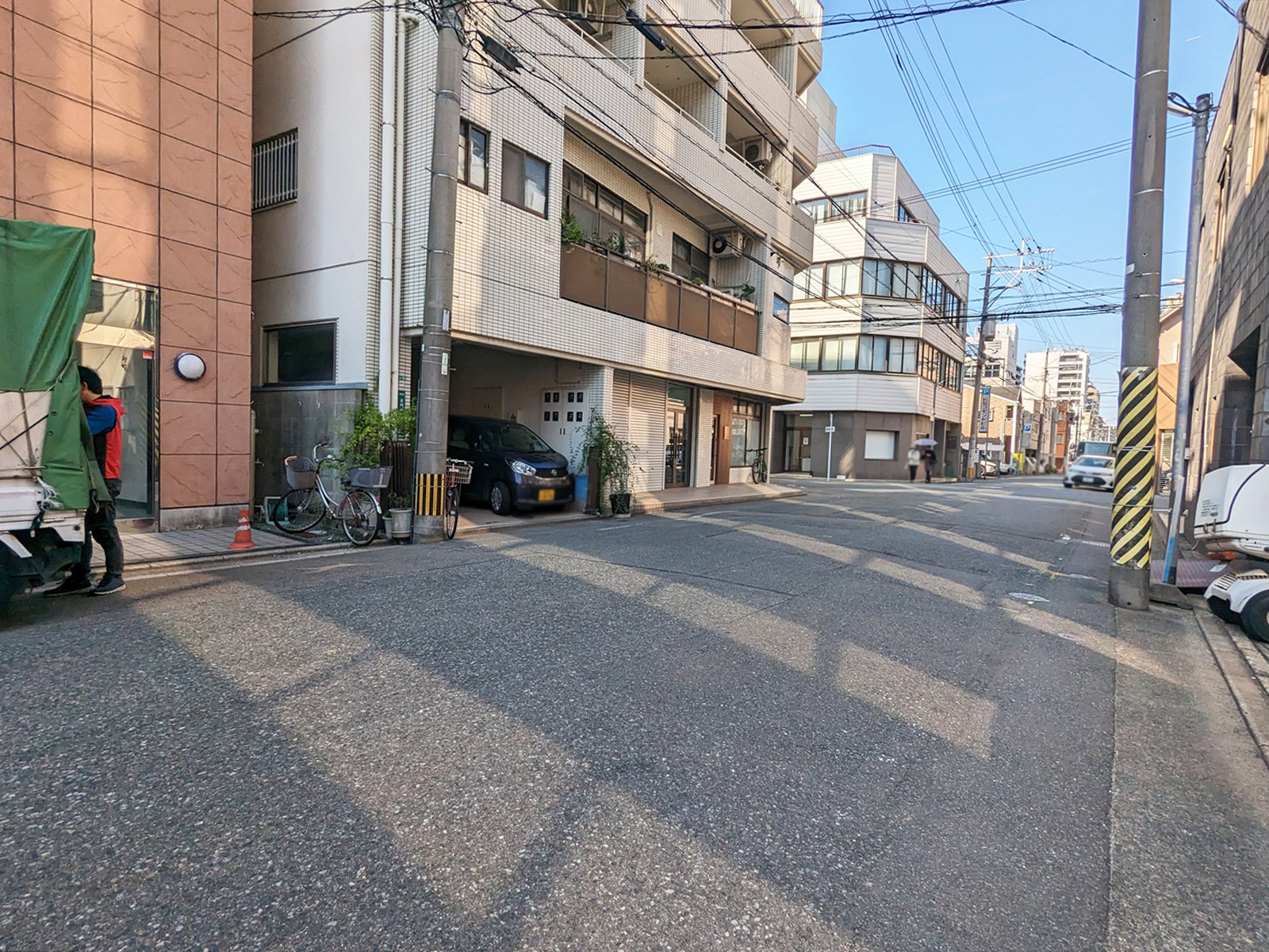 NTF博多ビル前面の通り