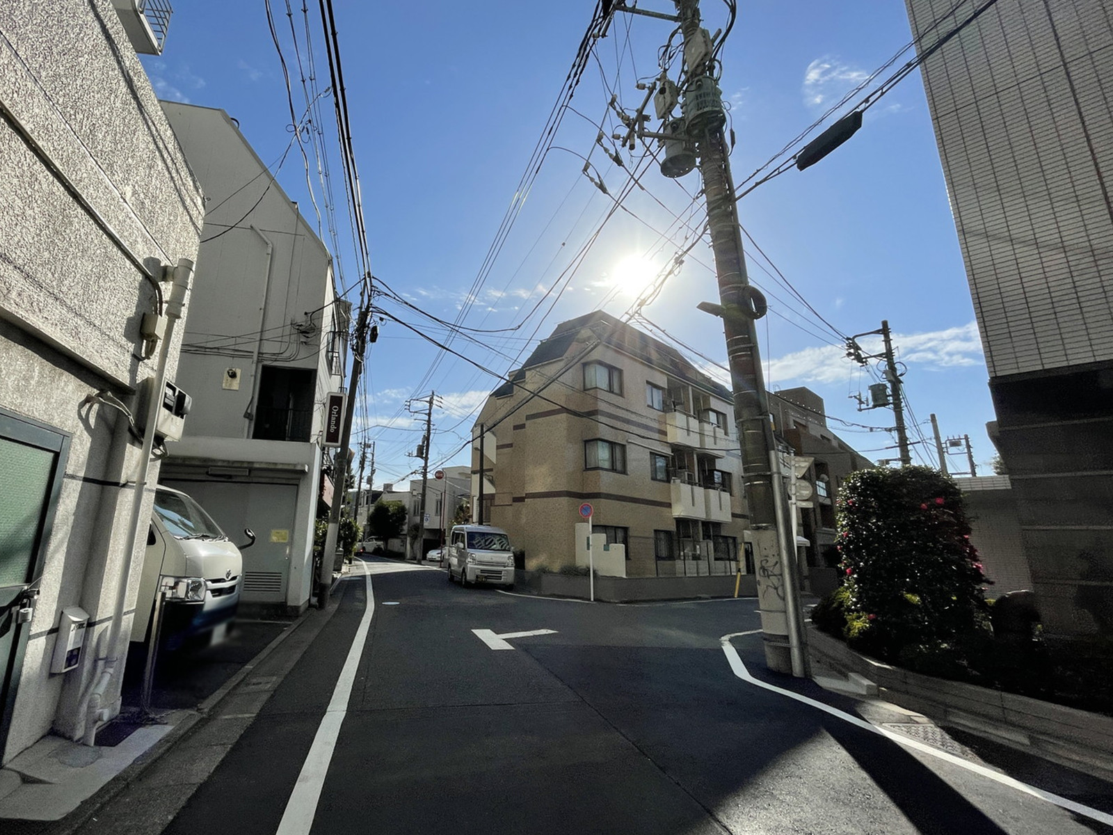 周辺は落ち着いたエリア