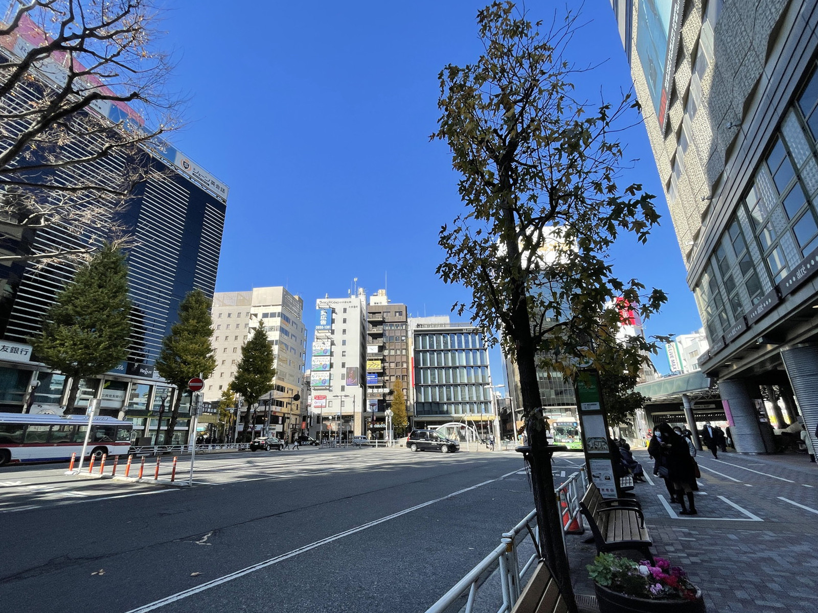恵比寿JEBL前面の通り
