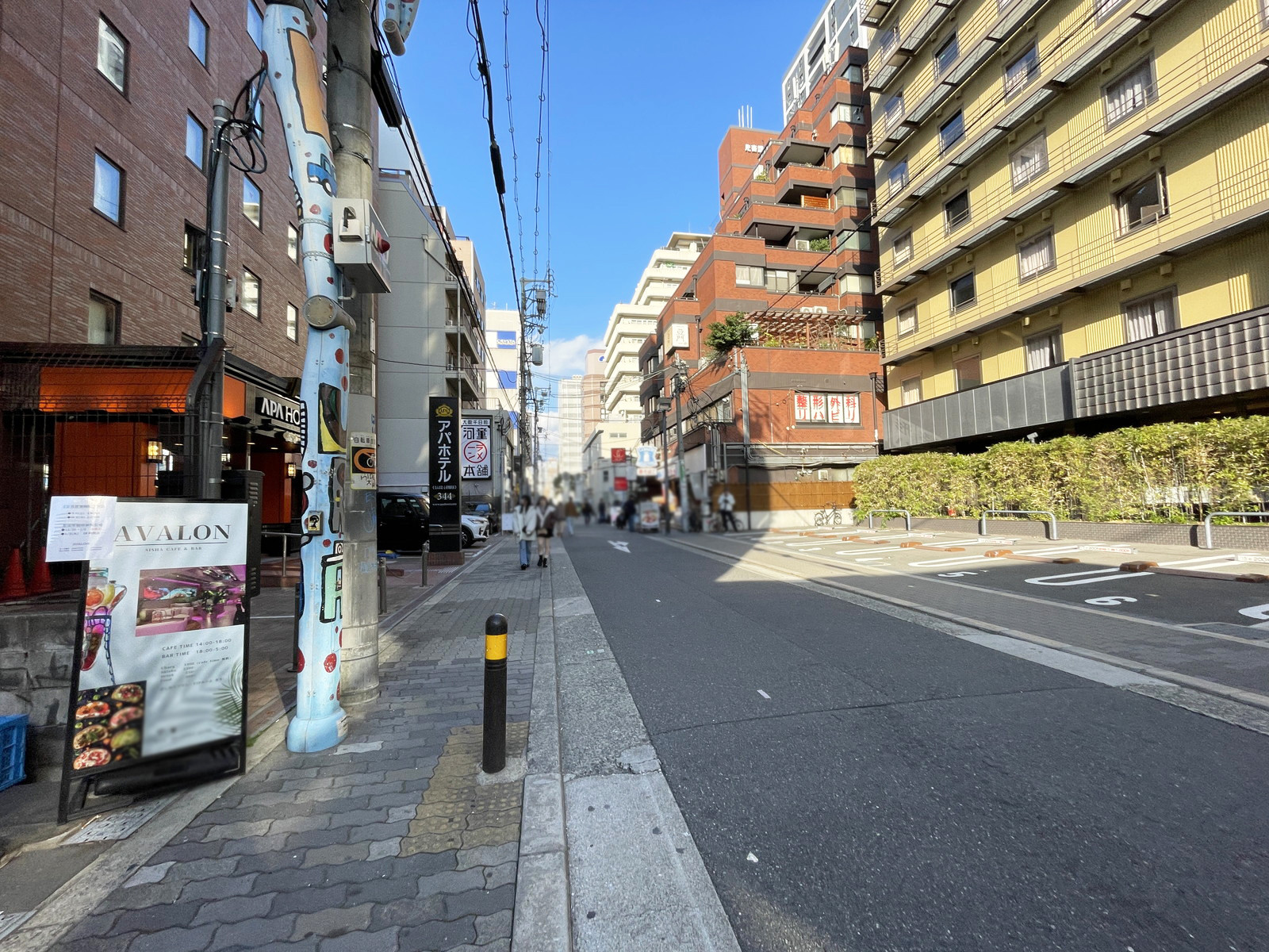 心斎橋アーバンコート前面の通り