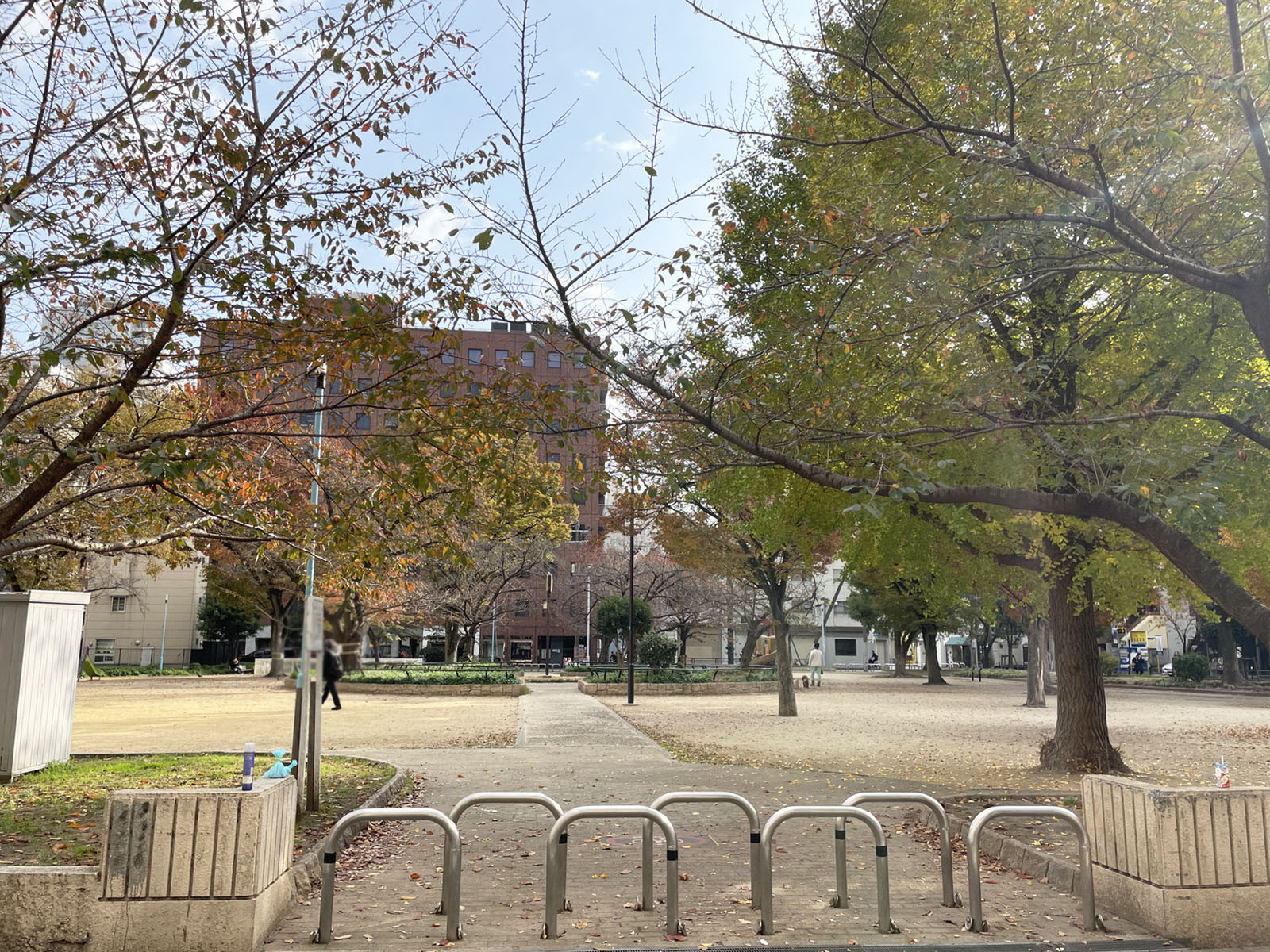徒歩3分の堀江公園