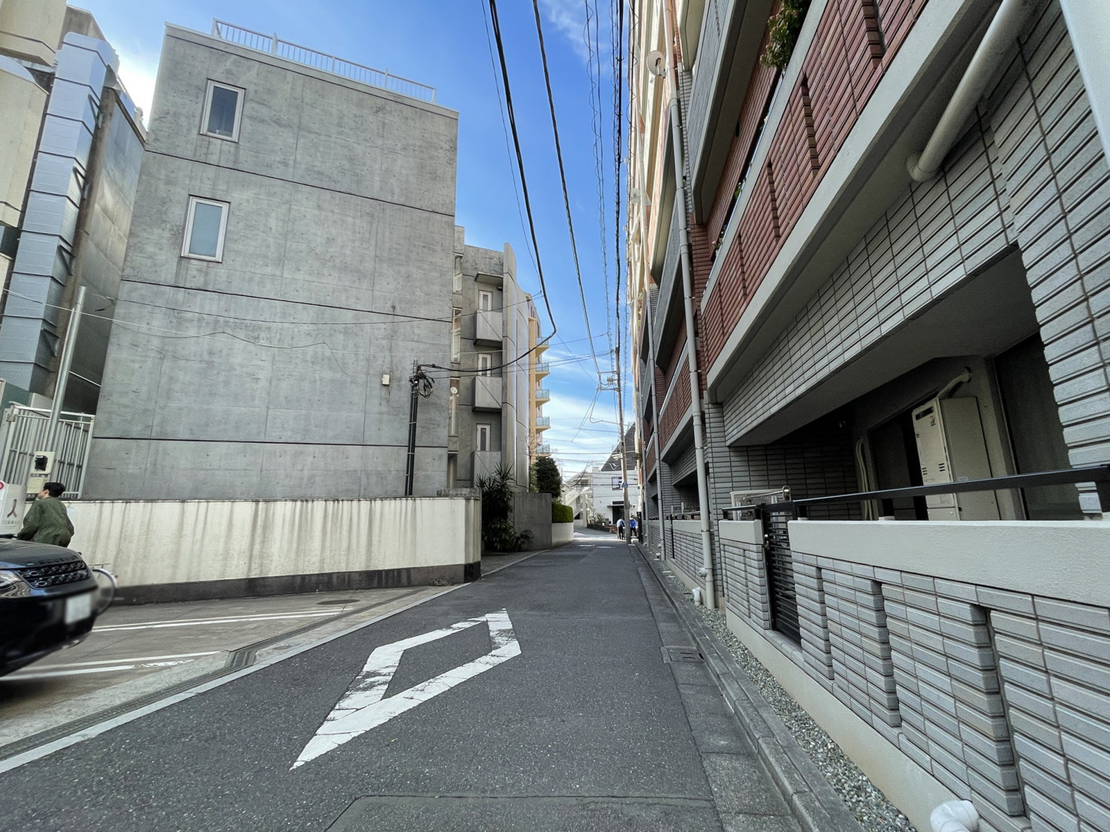 第2神宮前ビル前面の通り