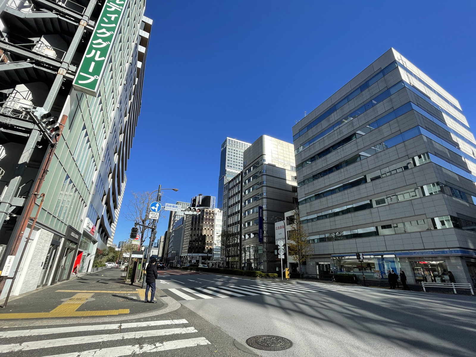 ランディック第3新橋ビル前面の通り