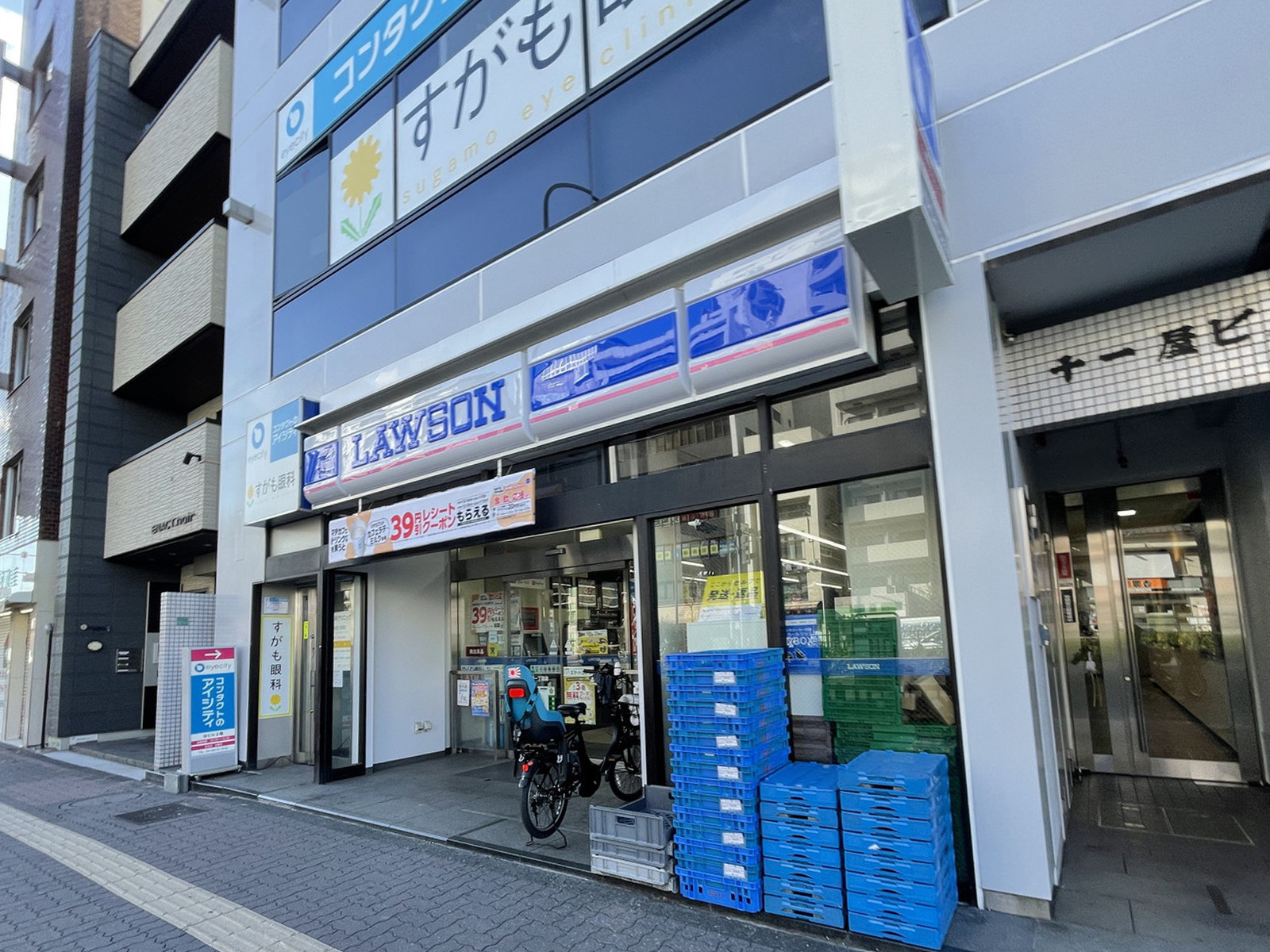 徒歩1分のローソン巣鴨1丁目店