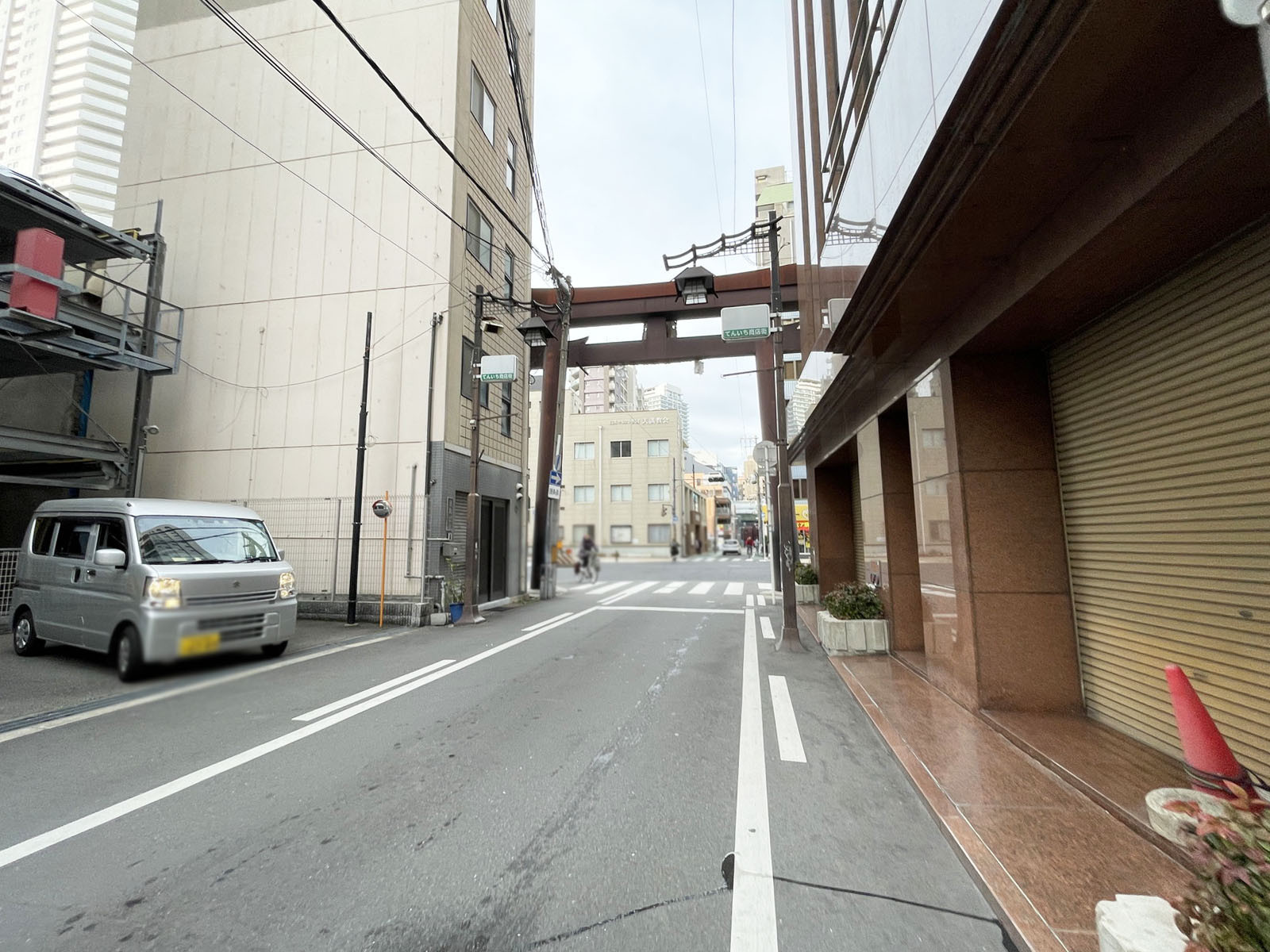 ノースタワービル前面の通り