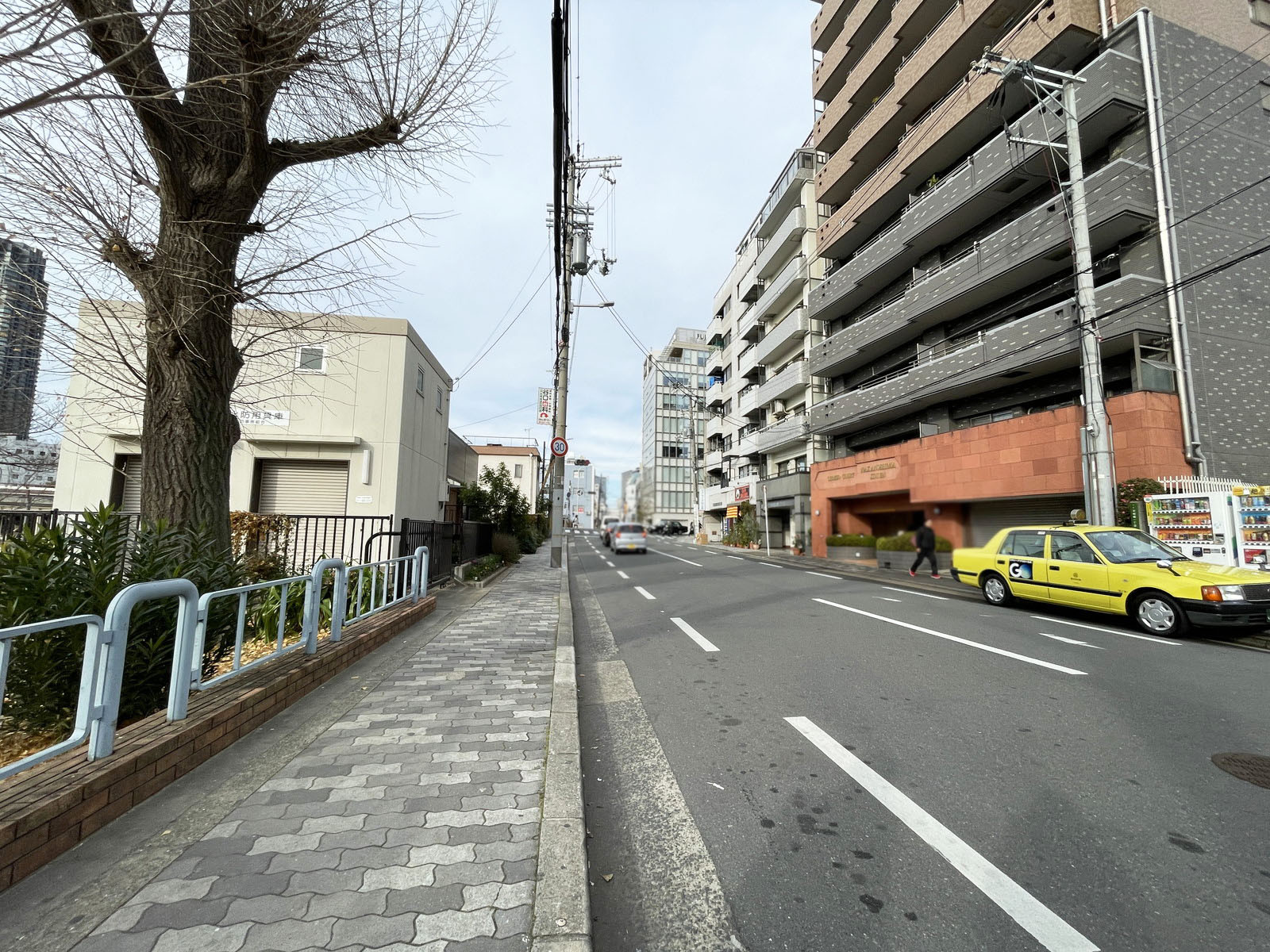 三喜ビル前面の通り