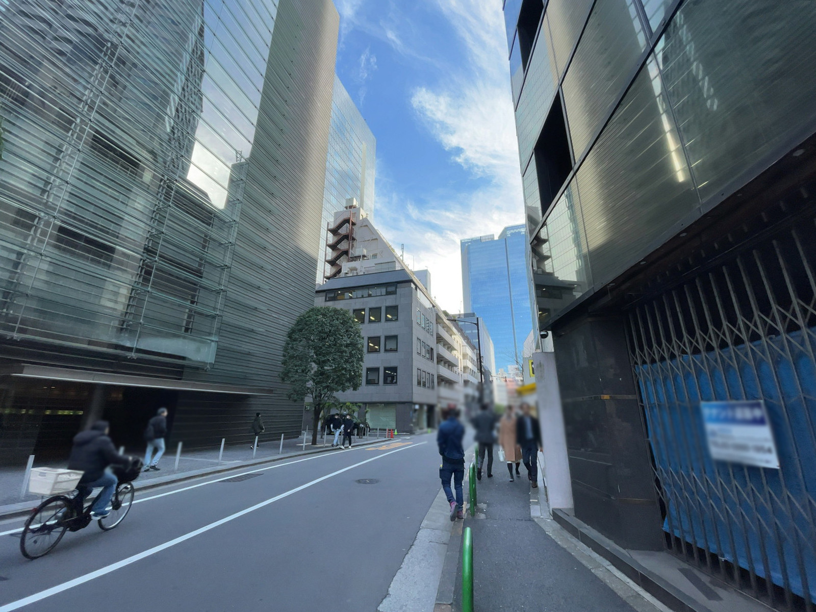 赤坂永楽ビル前面の通り