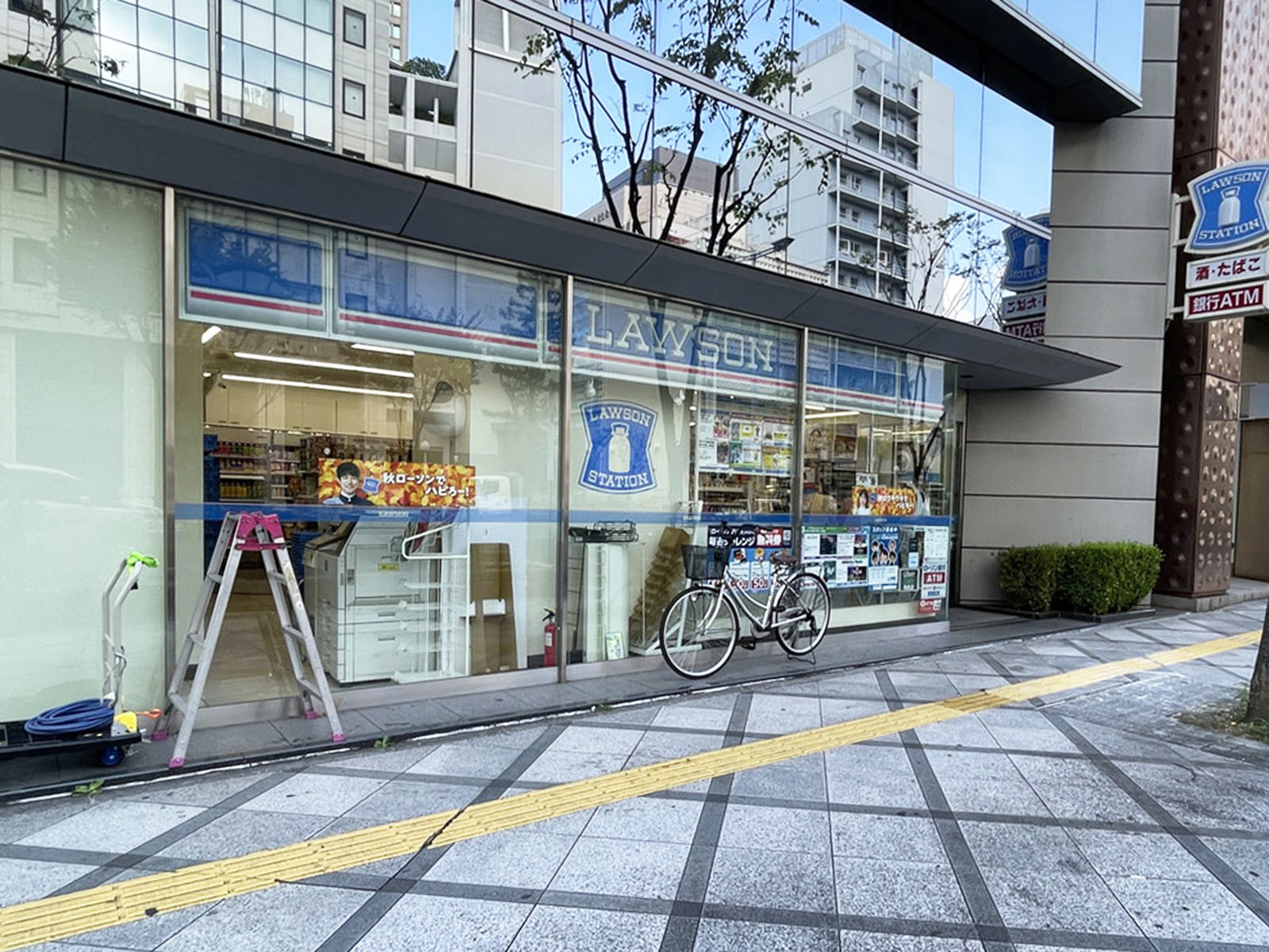 付近のローソン 曽根崎新地店