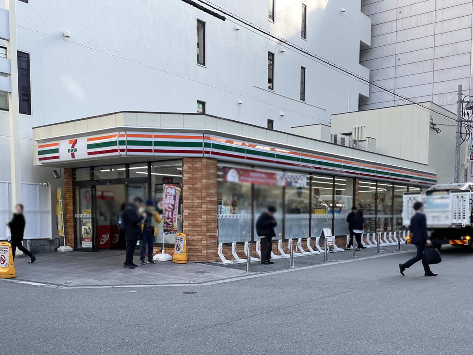 徒歩2分のセブンイレブン 大阪南船場4丁目店