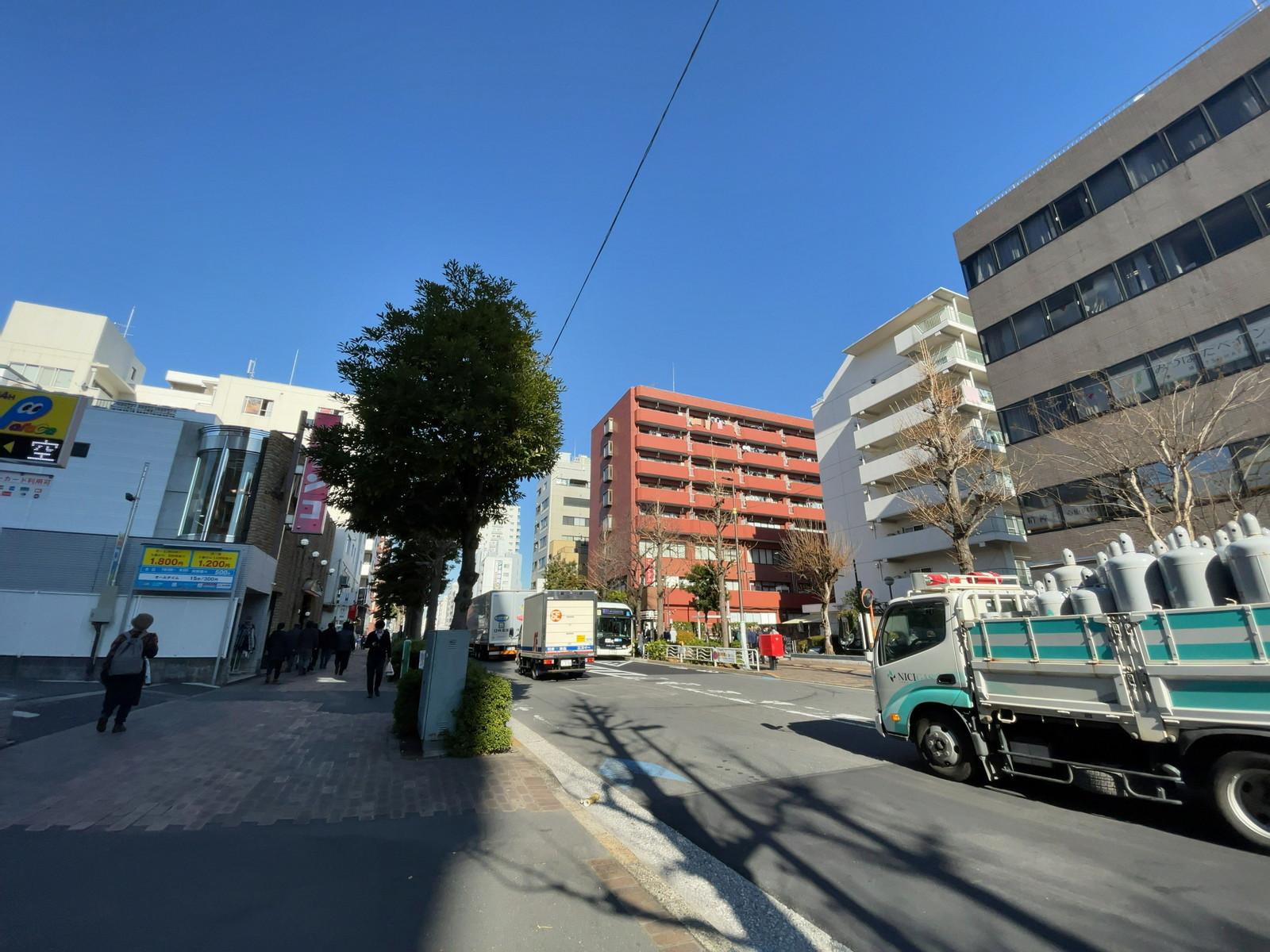 マニュライフプレイス東陽町前面の通り